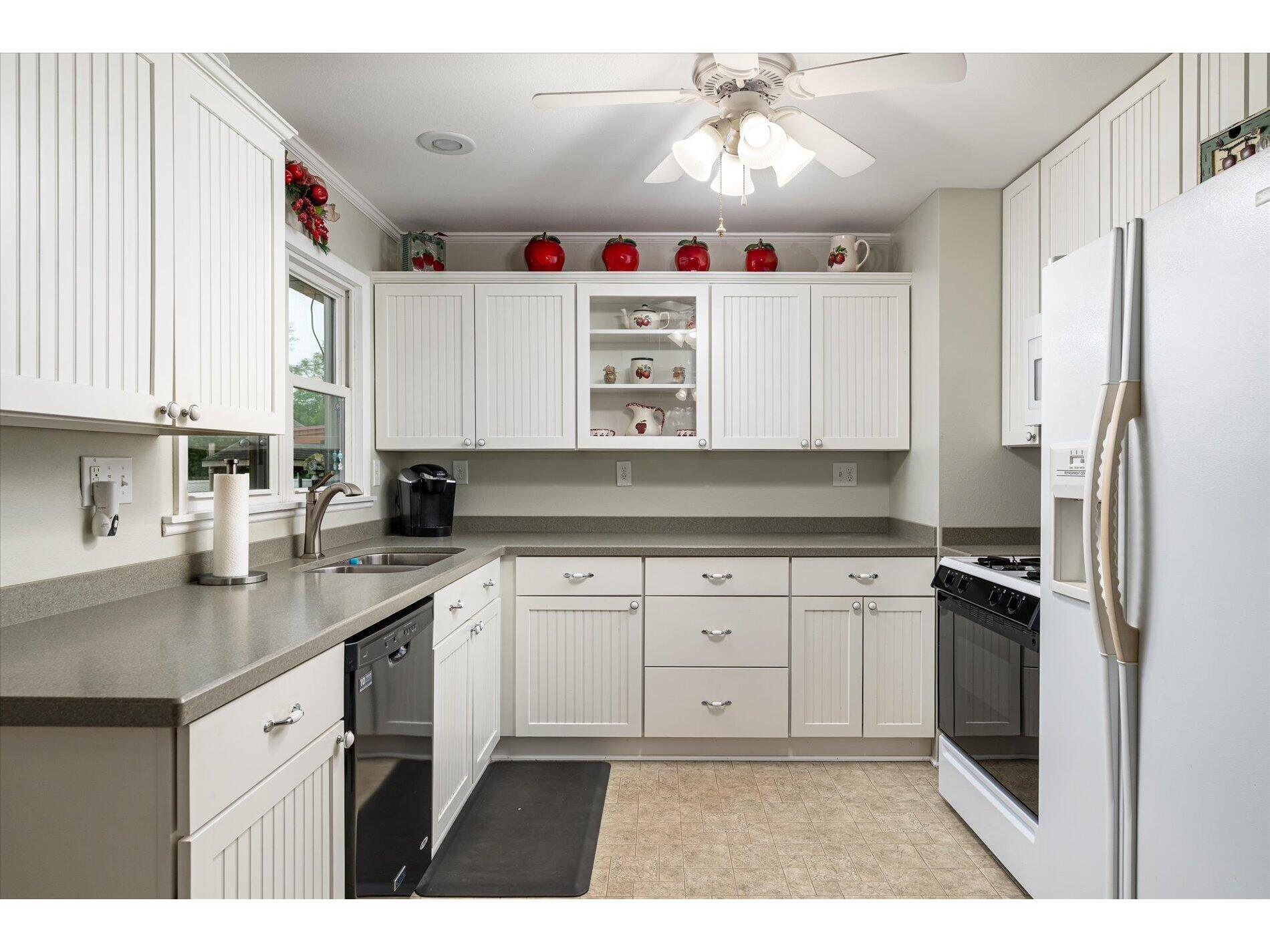 1003 Elm La Crescent MN 55947 1966863 image2