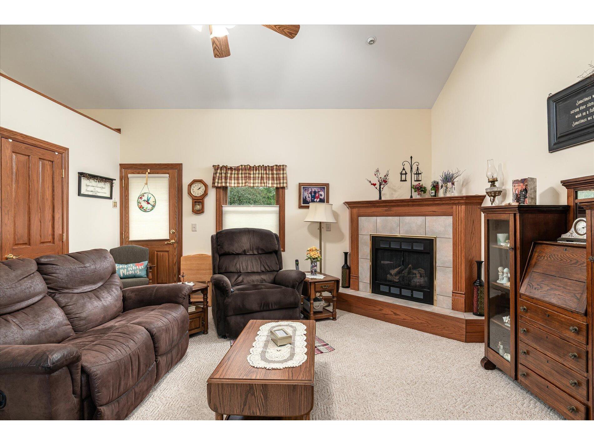 1003 Elm La Crescent MN 55947 1966863 image9
