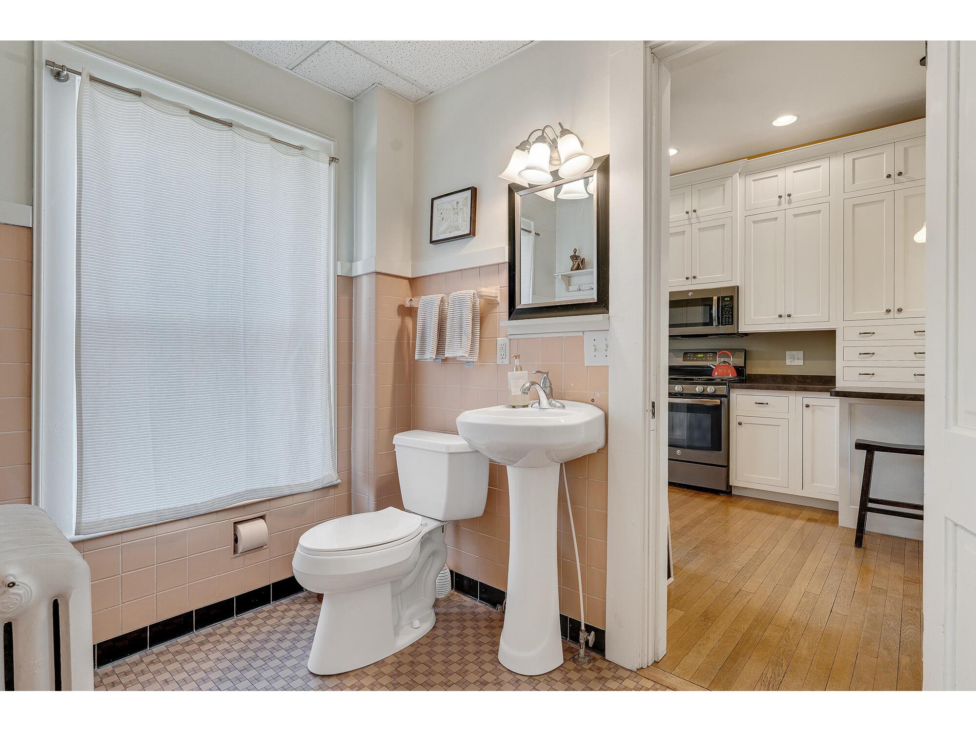 1003 King La Crosse WI 54601 1956186 image21