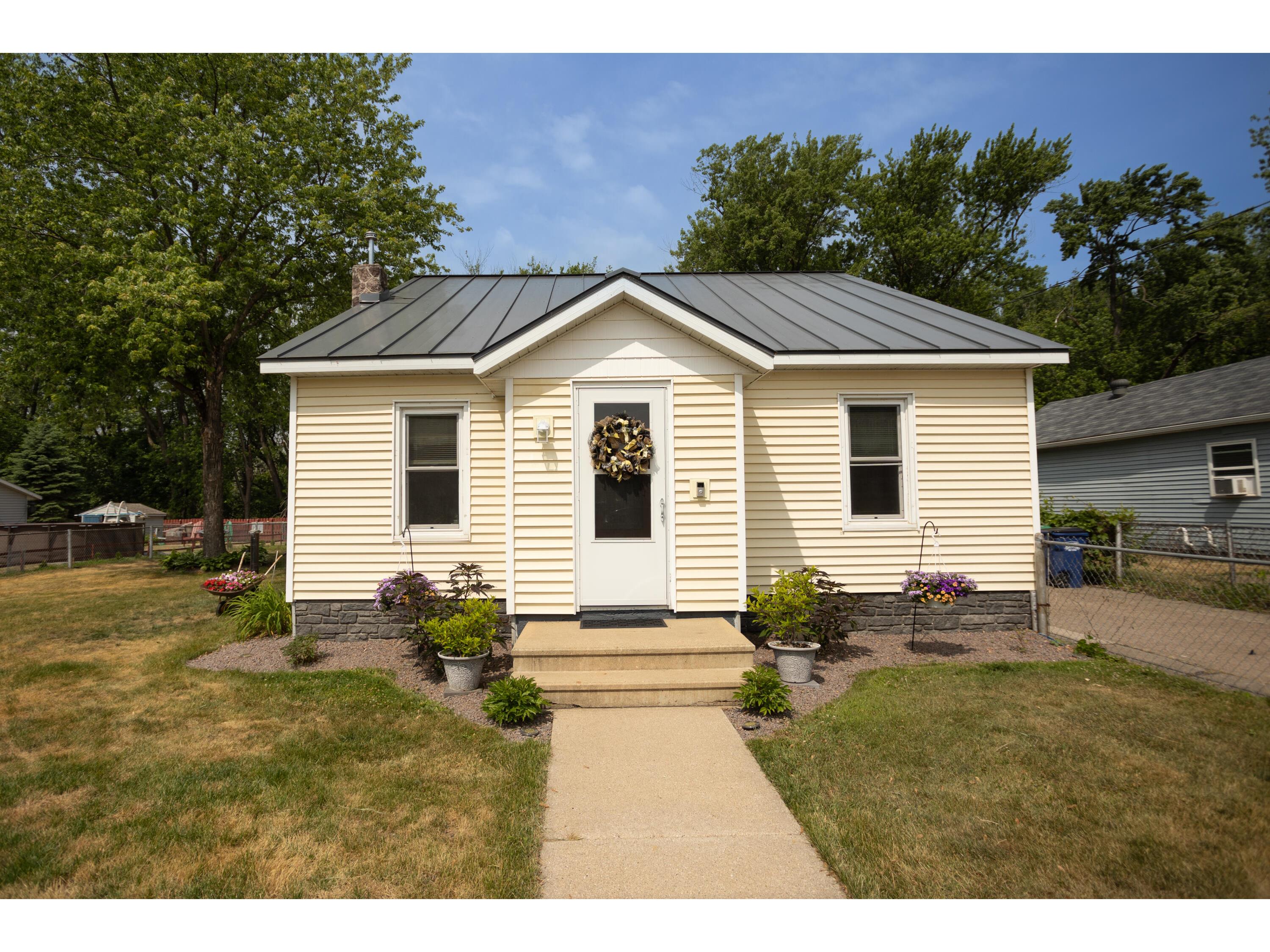 1007 La Crescent Campbell WI 54603 1838941 image1