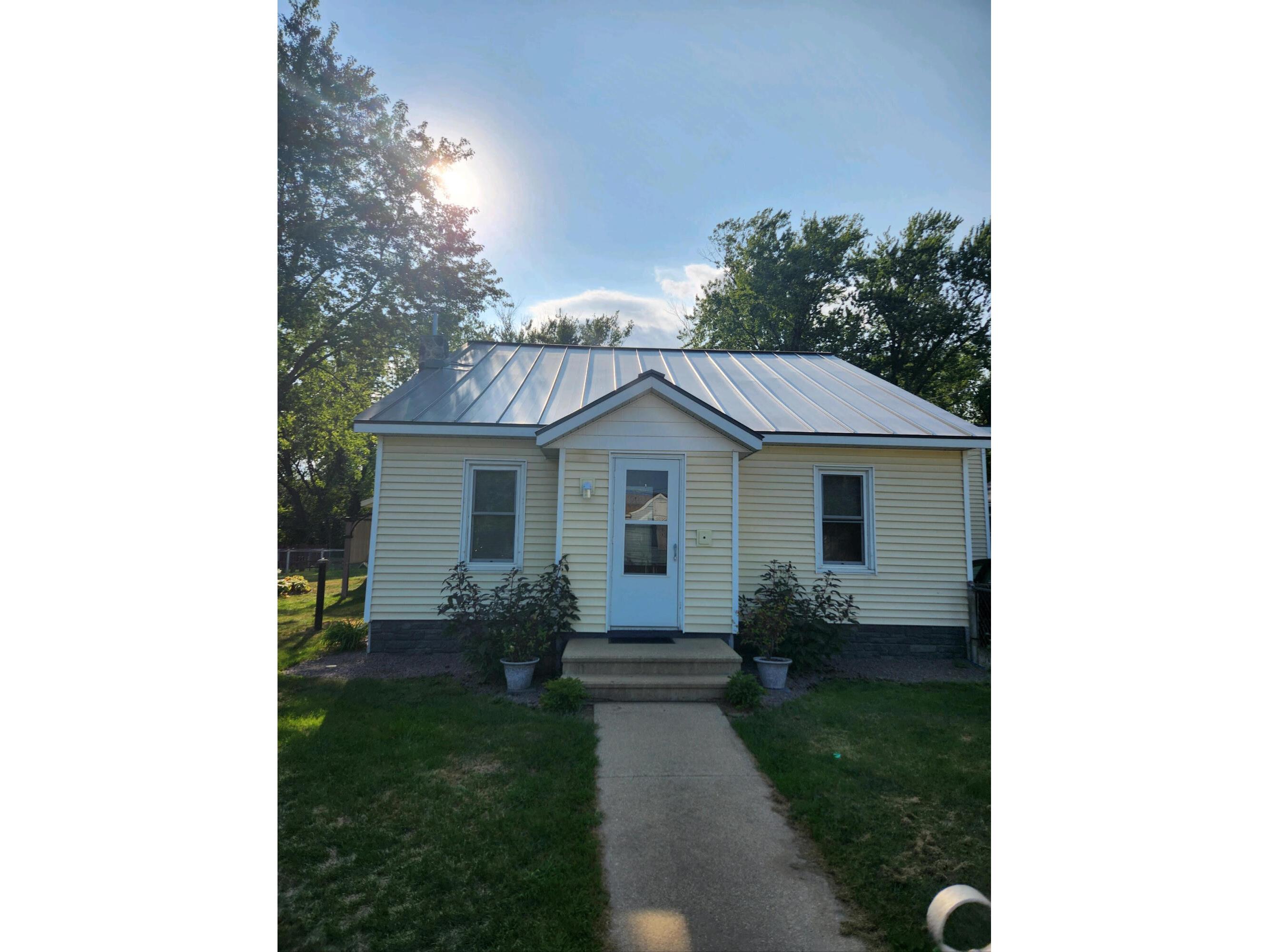 1007 La Crescent Campbell WI 54603 1848310 image1