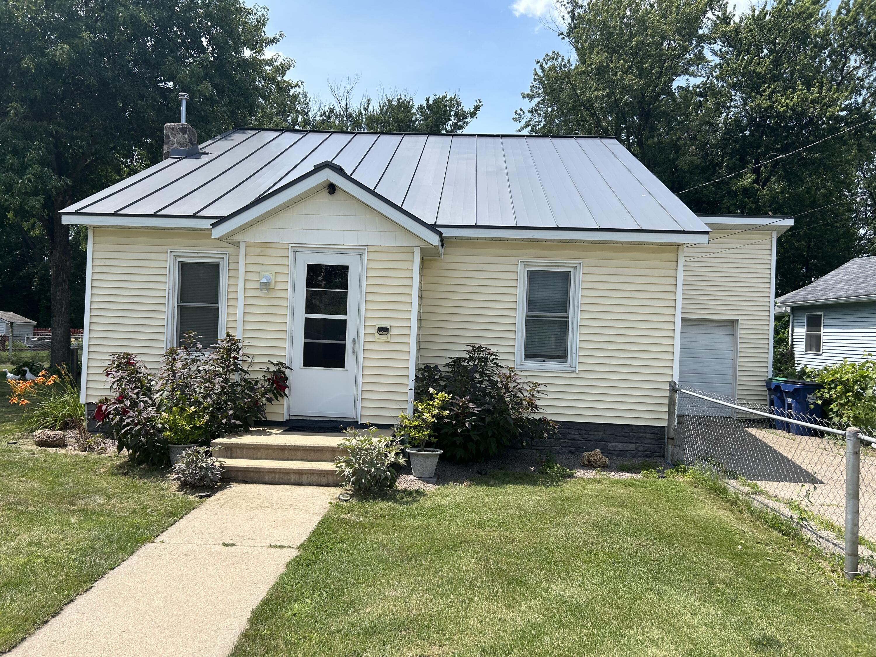 1007 La Crescent Campbell WI 54603 1884342 image1