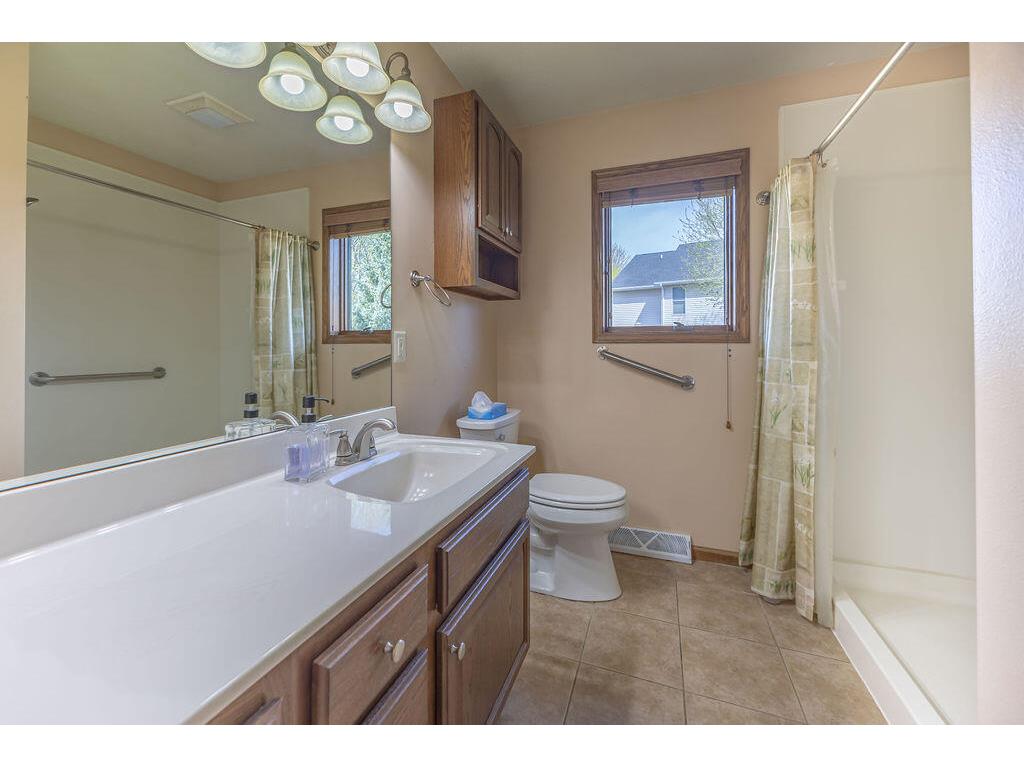 1009 Windhill Onalaska WI 54650 1959386 image30