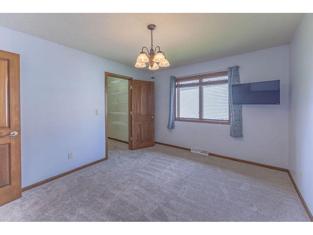 1009 Windhill Onalaska WI 54650 1959386 image33