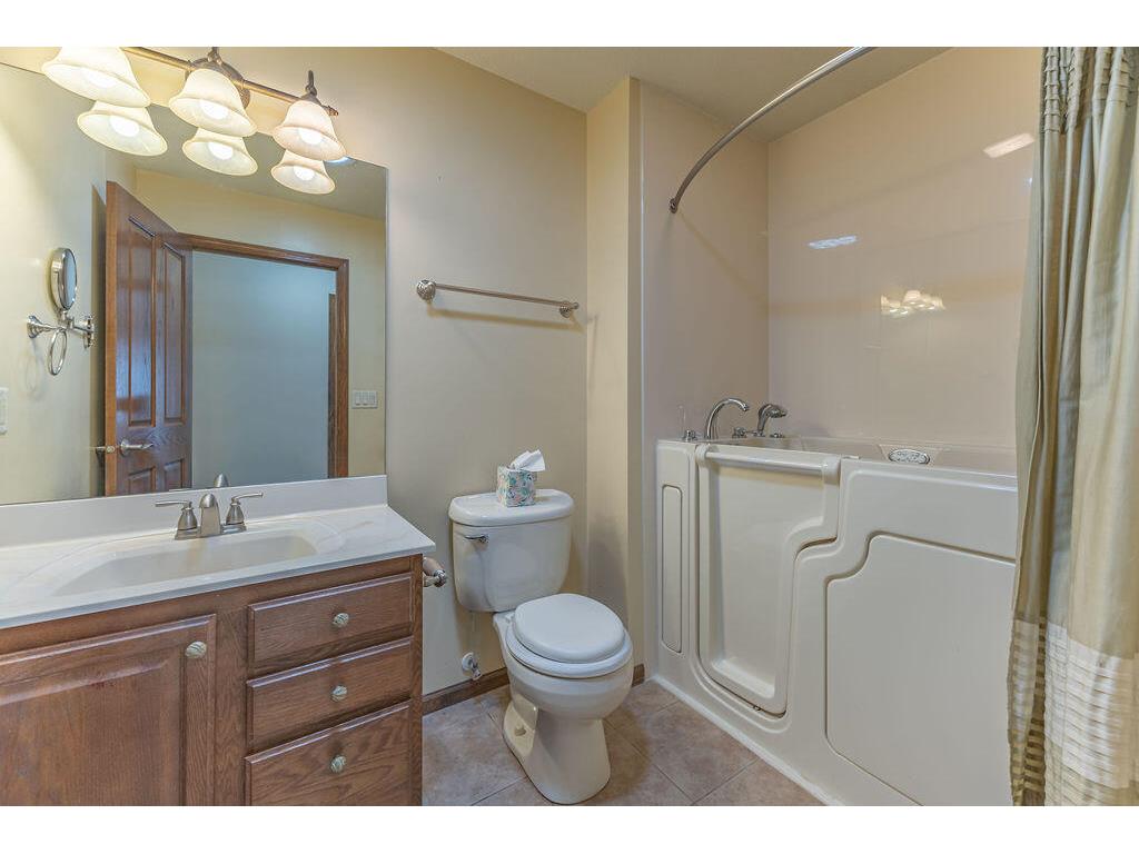 1009 Windhill Onalaska WI 54650 1959386 image34
