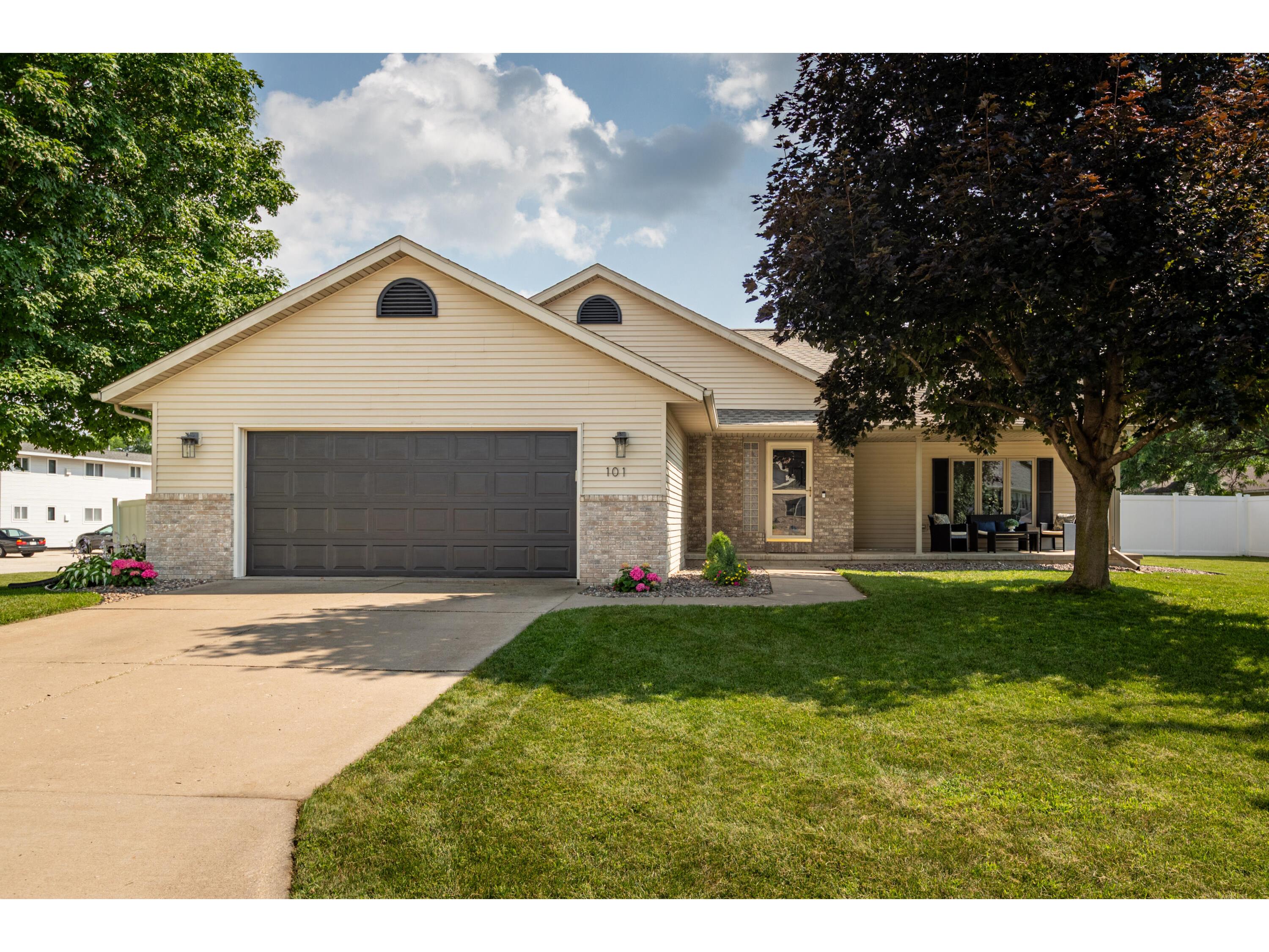 101 Dell La Crescent MN 55947 1926637 image1