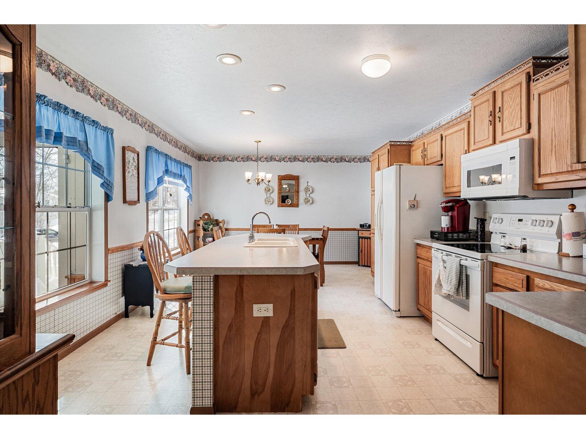 101 Masrud Westby WI 54667 1954375 image6