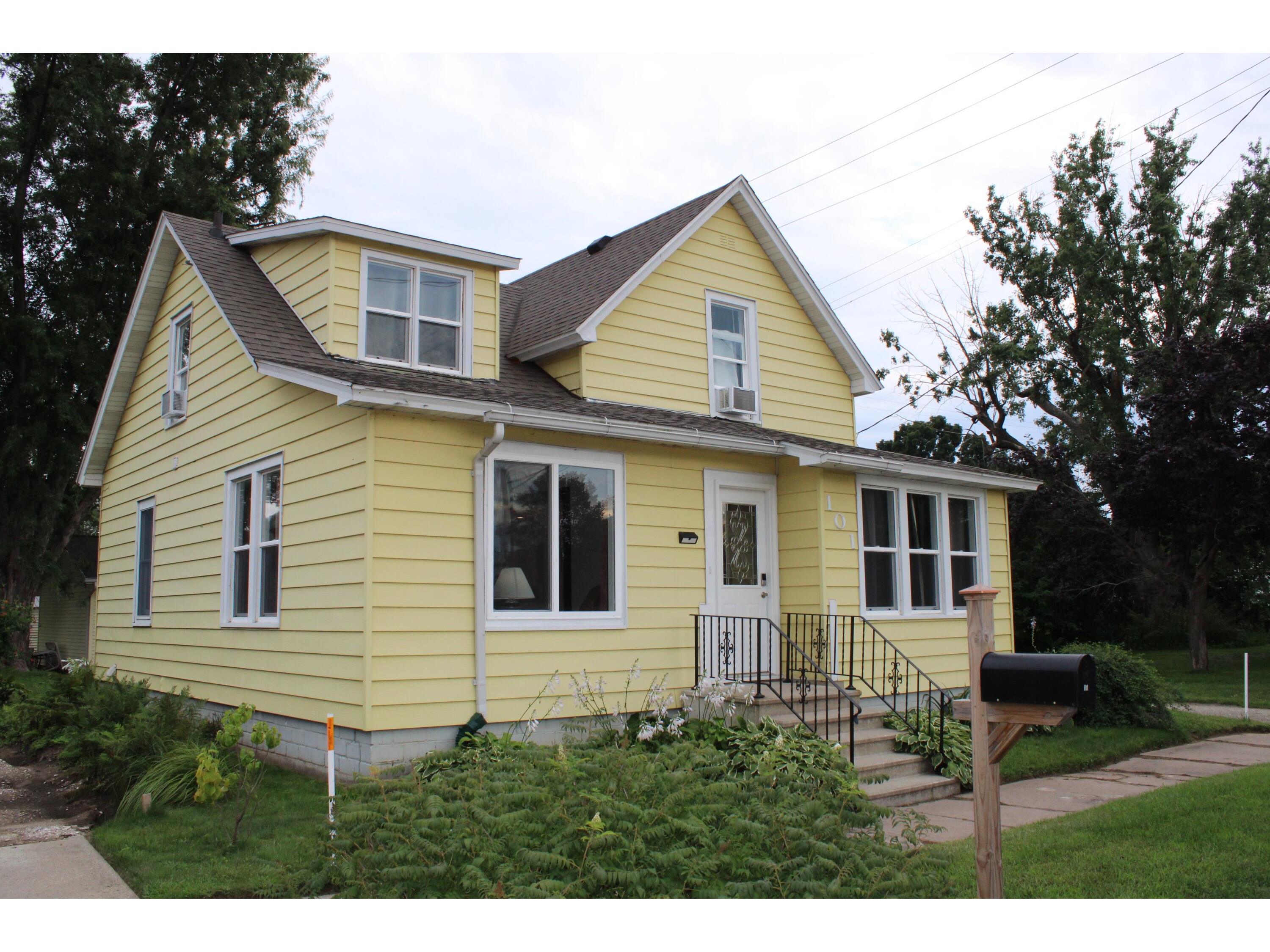 101 Michaels Cochrane WI 54622 1932385 image1