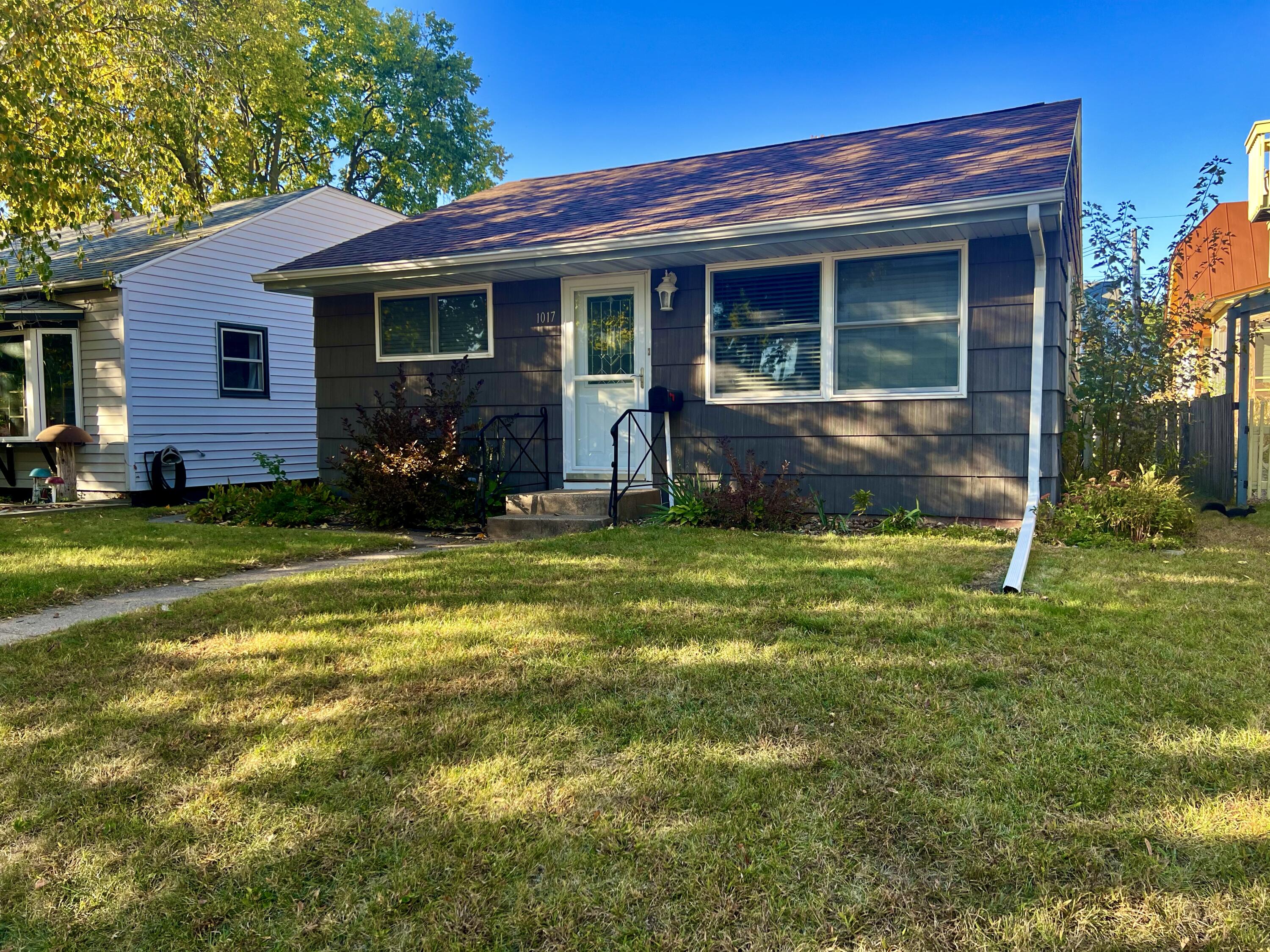 1017 Cameron La Crosse WI 54601 1896279 image1