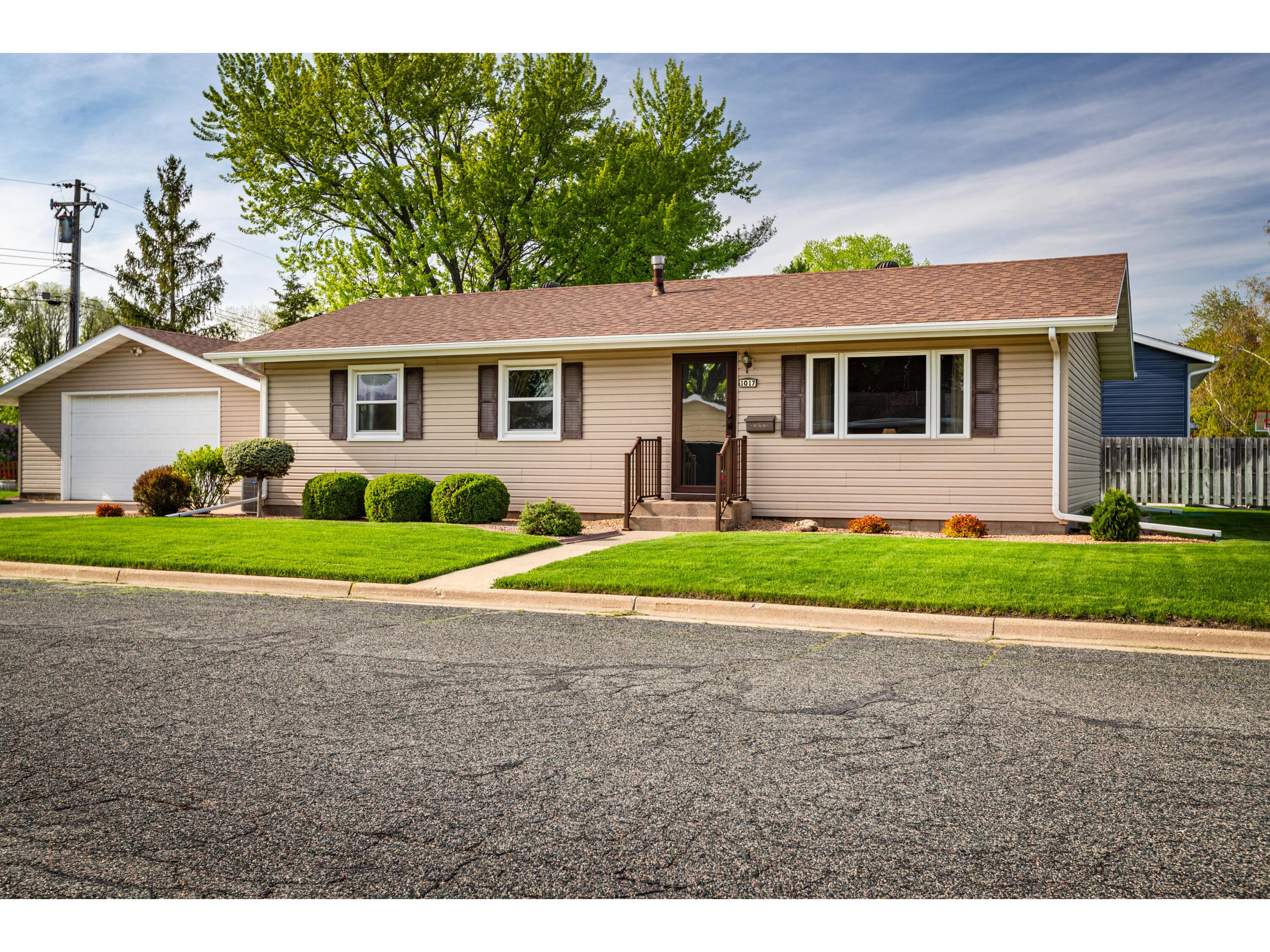 1017 Lake Onalaska WI 54650 1875579 image1