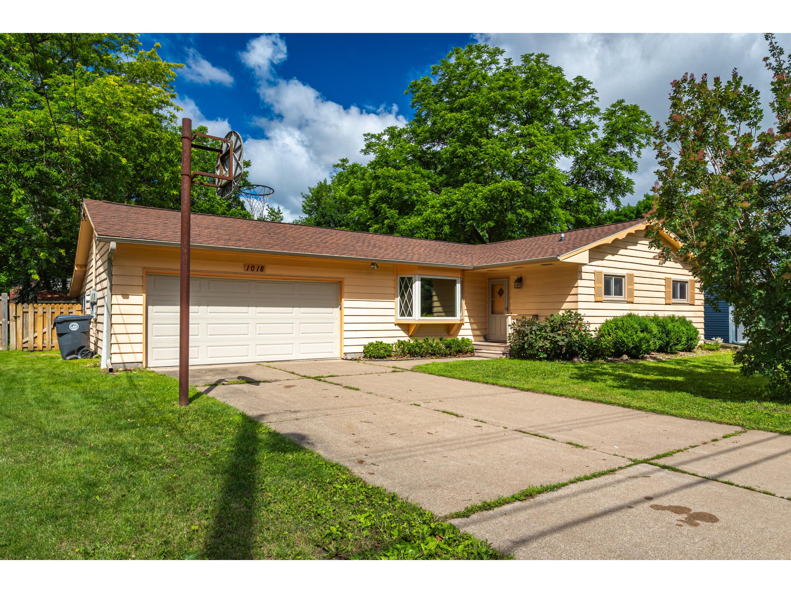 1018 28th La Crosse WI 54601 1968056 image1