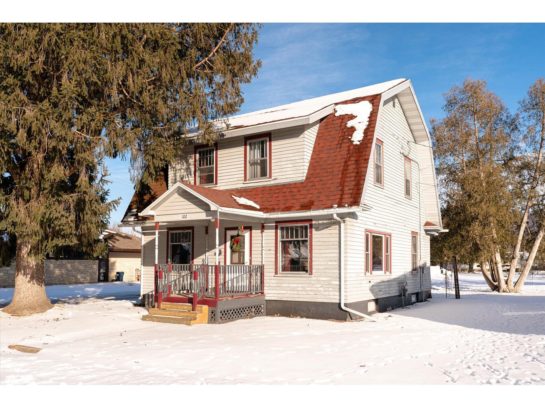 102 Babcock ST, Coon Valley, WI, 54623 MLS 1776708 Edina Realty