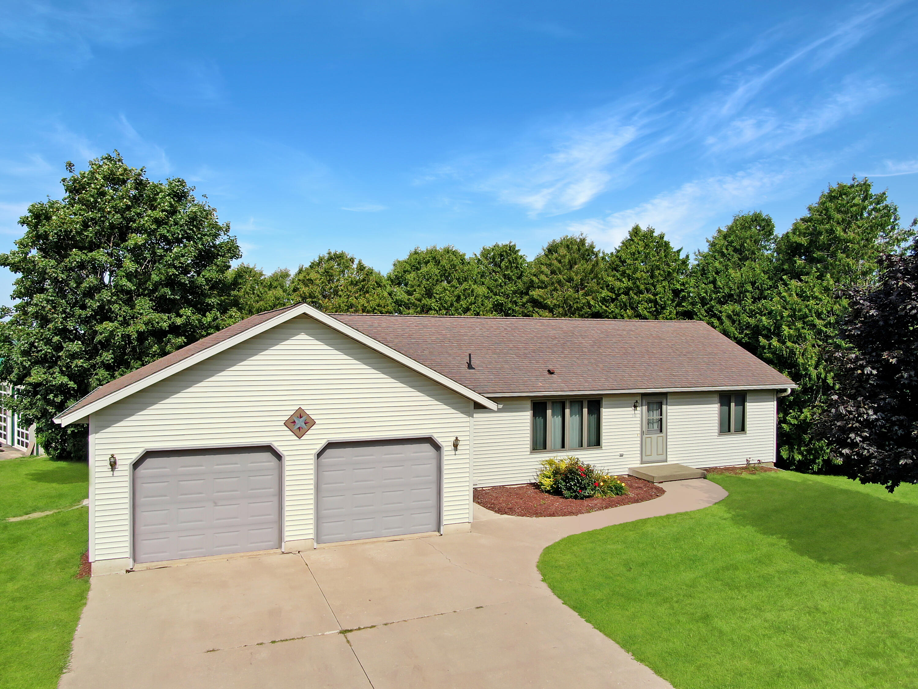 102 Nelson Westby WI 54667 1888154 image1