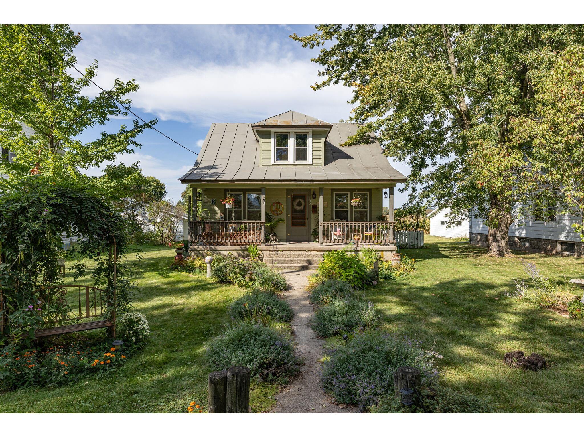 102 Oak Rockland WI 54653 1892366 image1