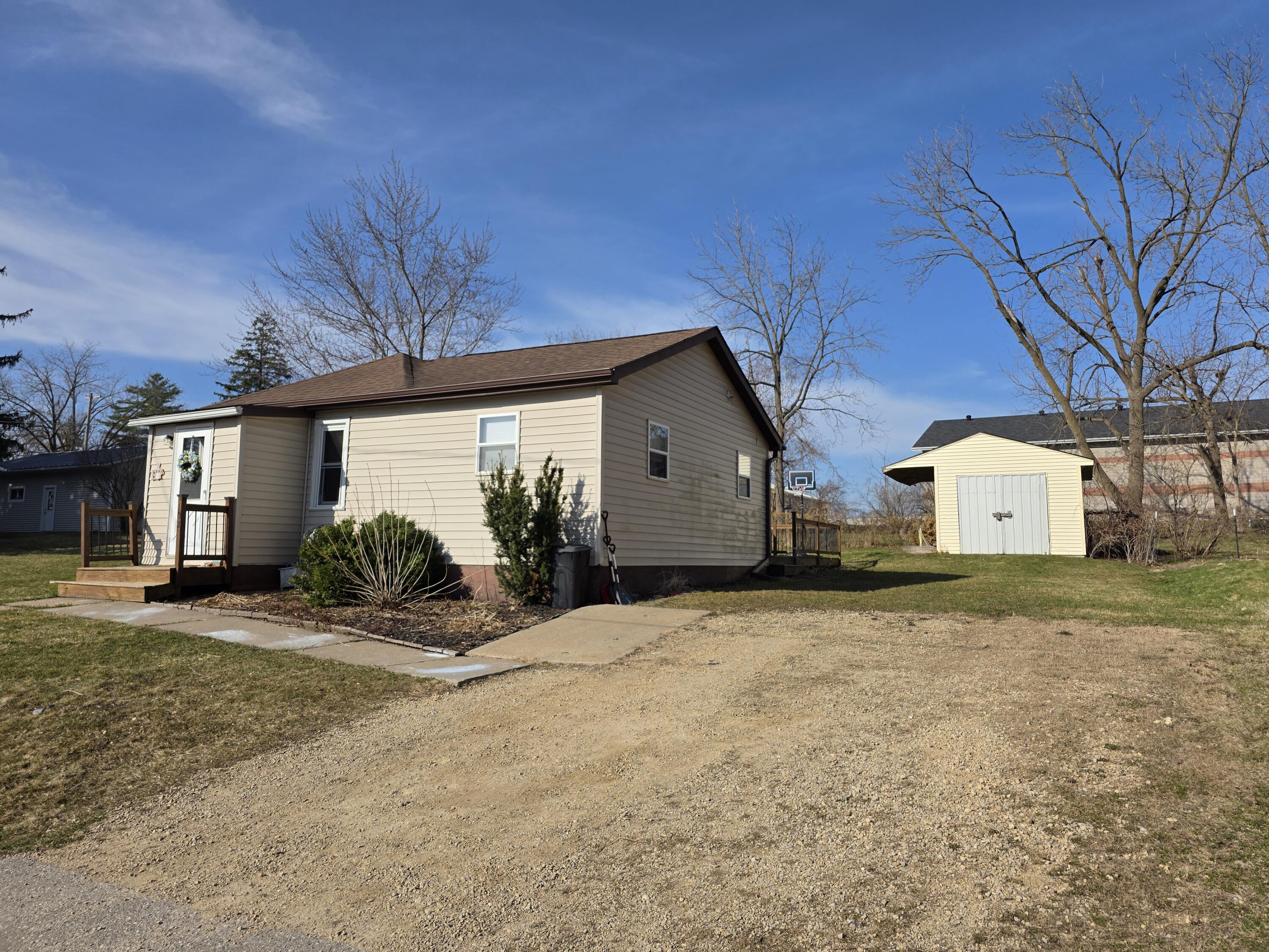 102 Vernon Westby WI 54667 1955943 image1