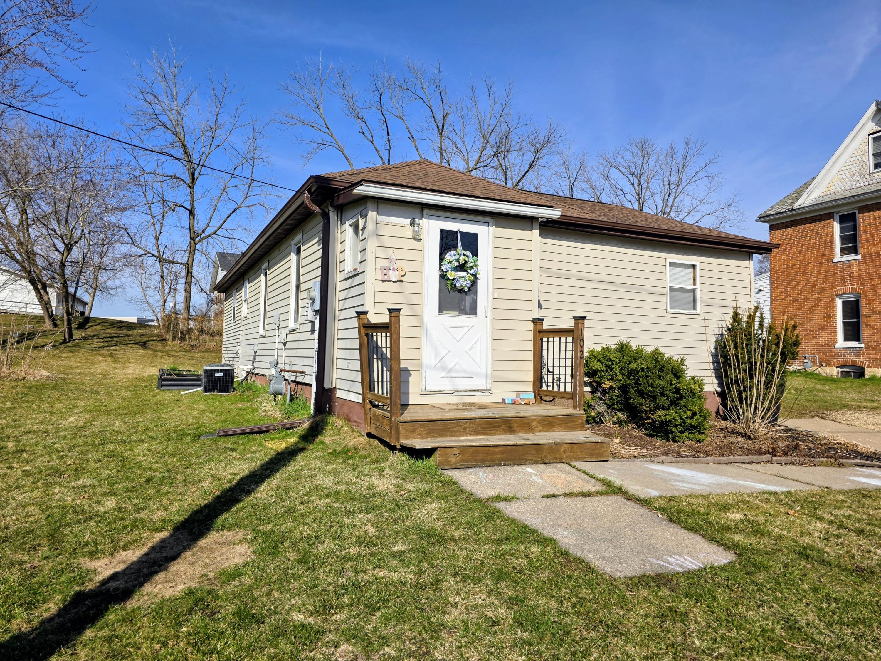 102 Vernon Westby WI 54667 1955943 image2