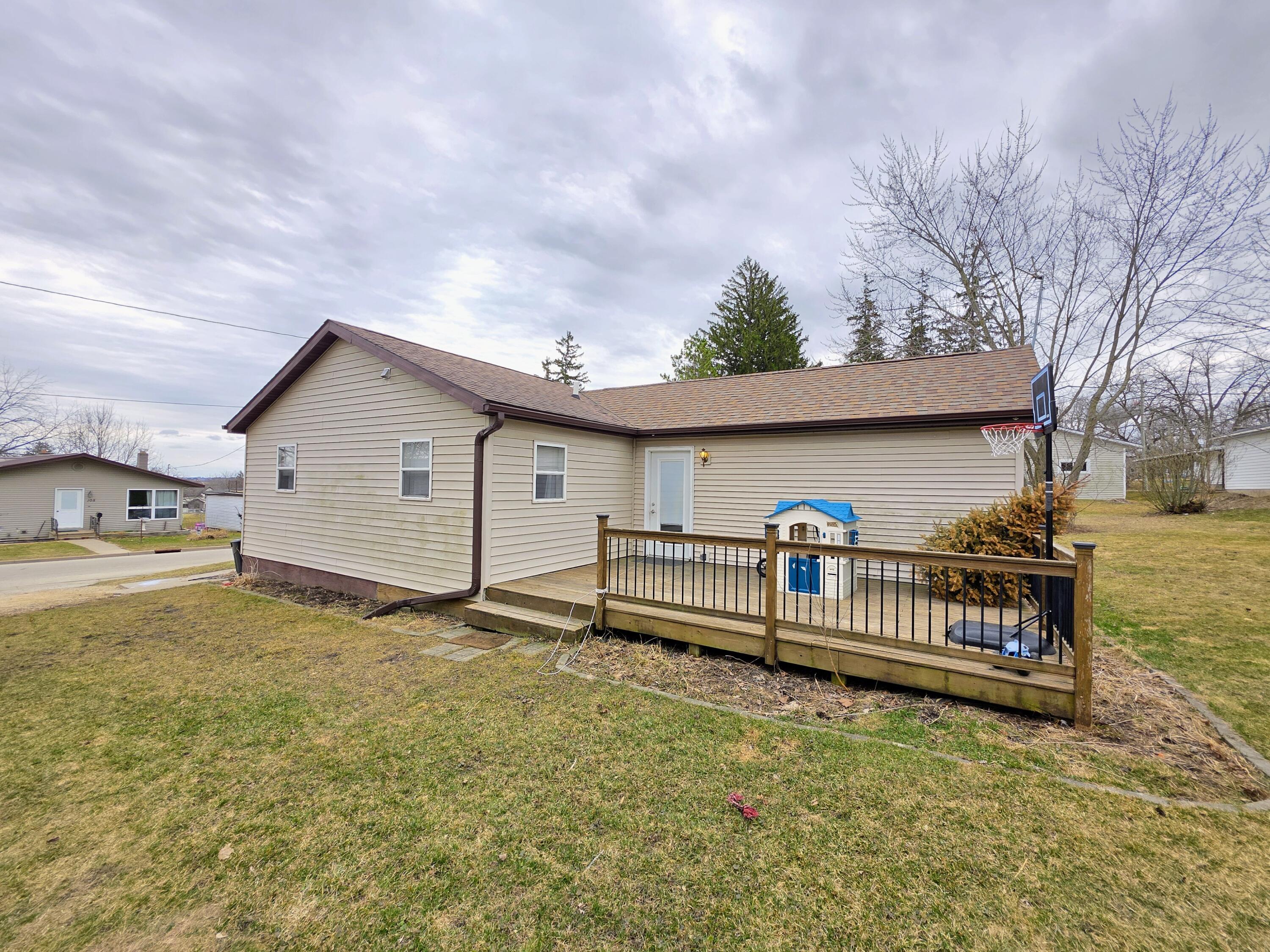 102 Vernon Westby WI 54667 1955943 image23