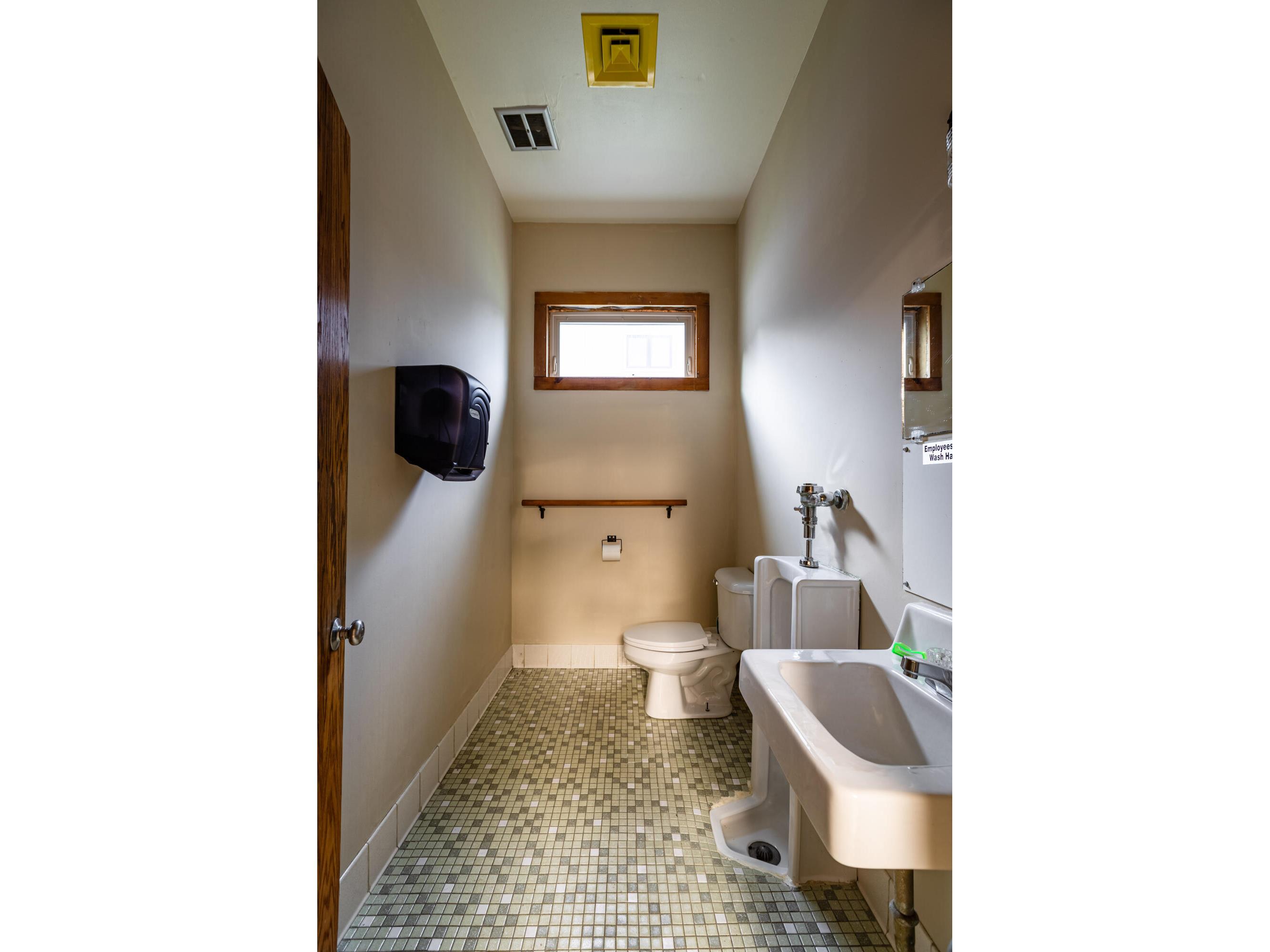 102 W Sunbeam, Soldiers Grove, WI, 54655 MLS 1859785 Edina Realty