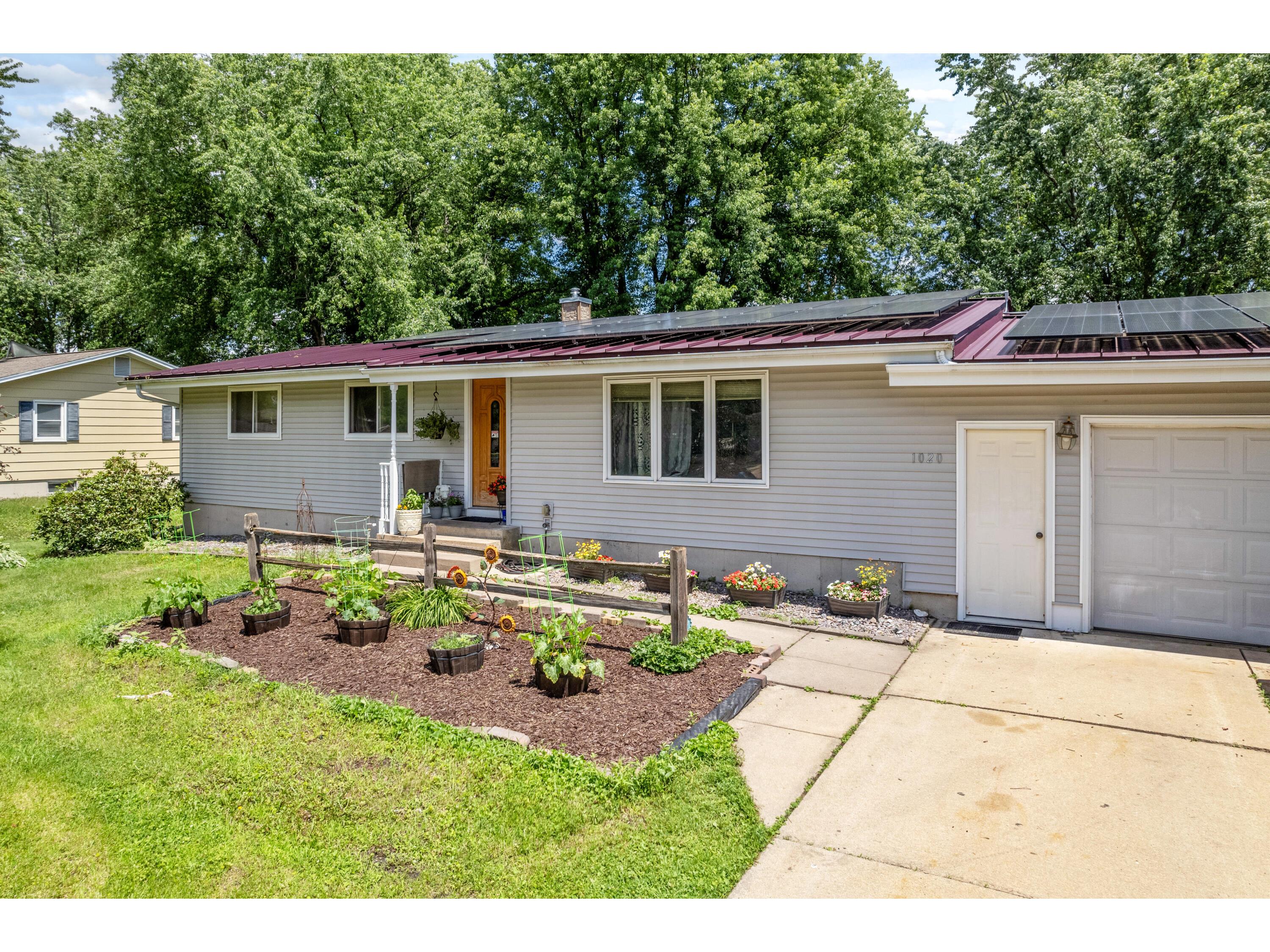 1020 Farmers Tomah WI 54660 1955298 image1