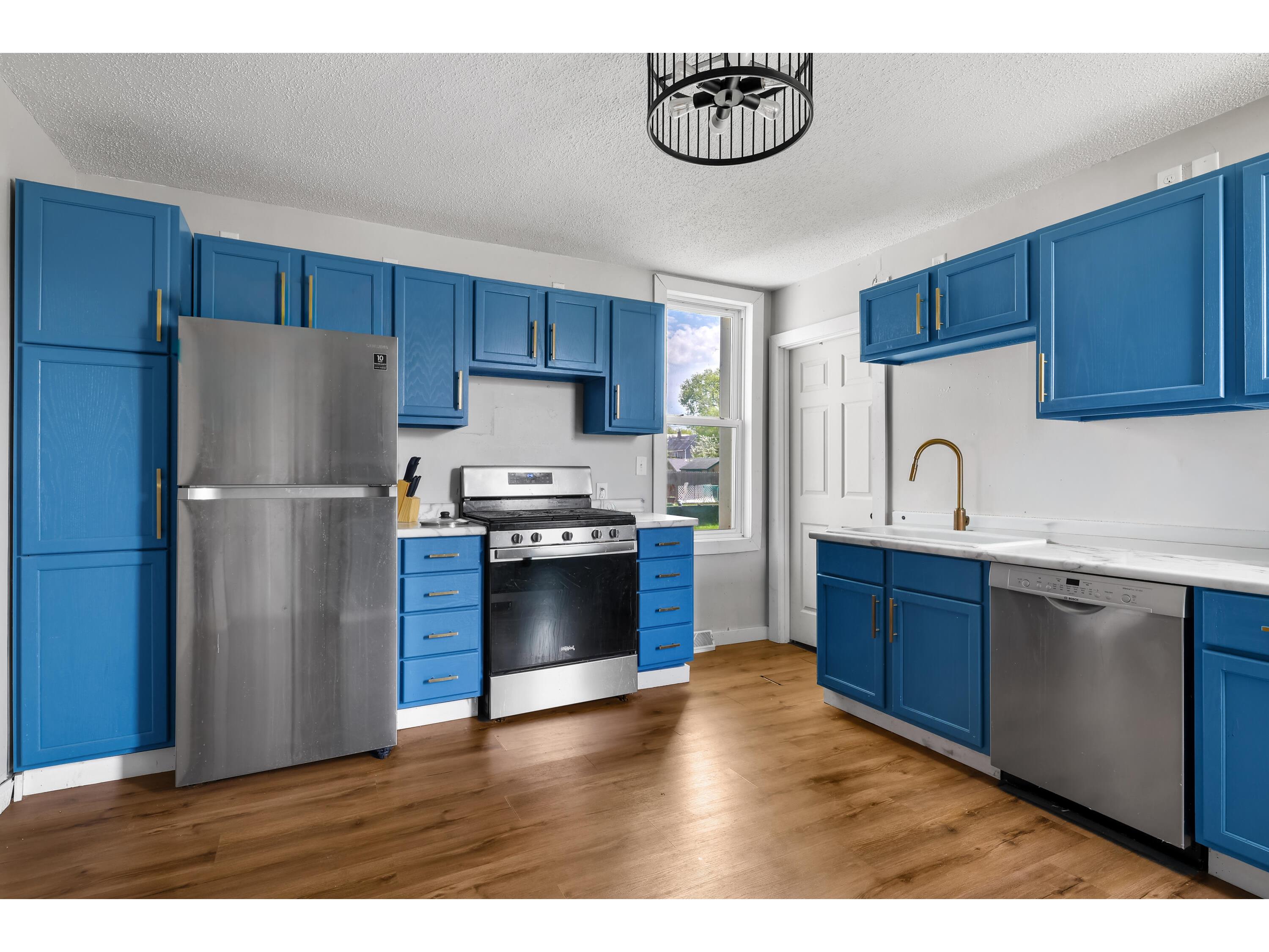 1020 Farnam La Crosse WI 54601 1961662 image6