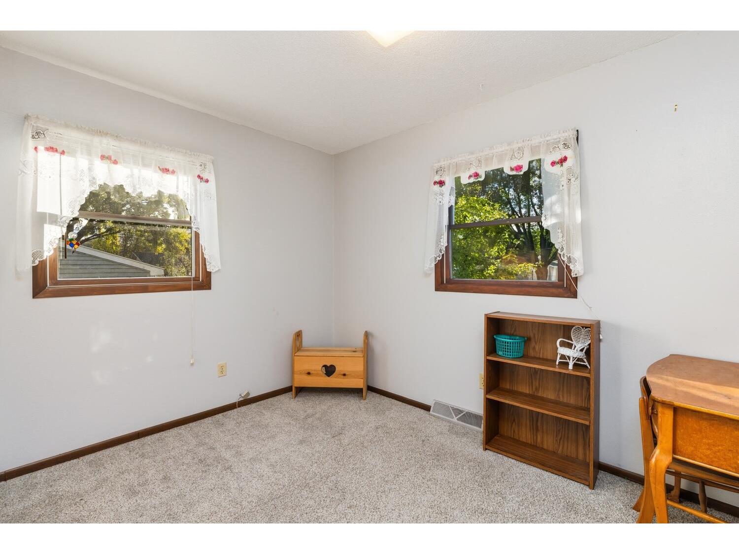 1020 Lake Onalaska WI 54650 1942095 image17