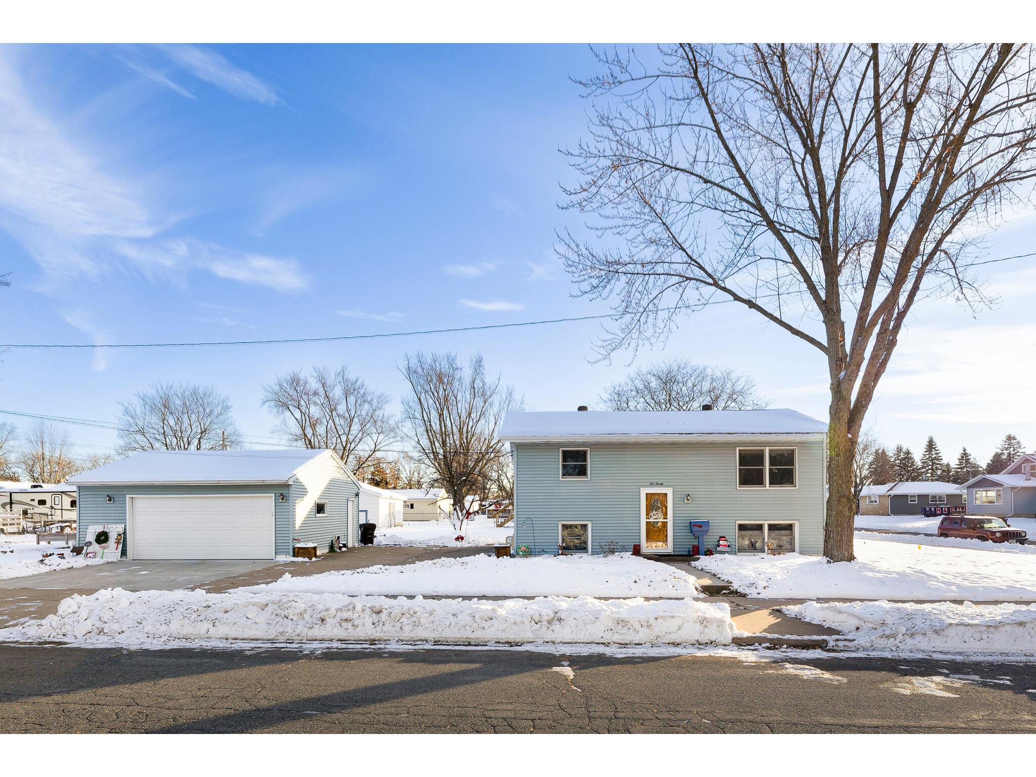 1020 Lake Onalaska WI 54650 1942095 image2