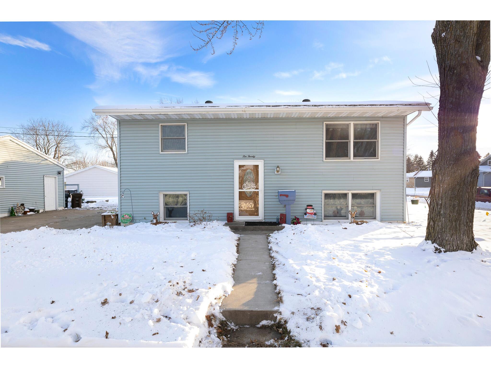 1020 Lake Onalaska WI 54650 1942095 image3