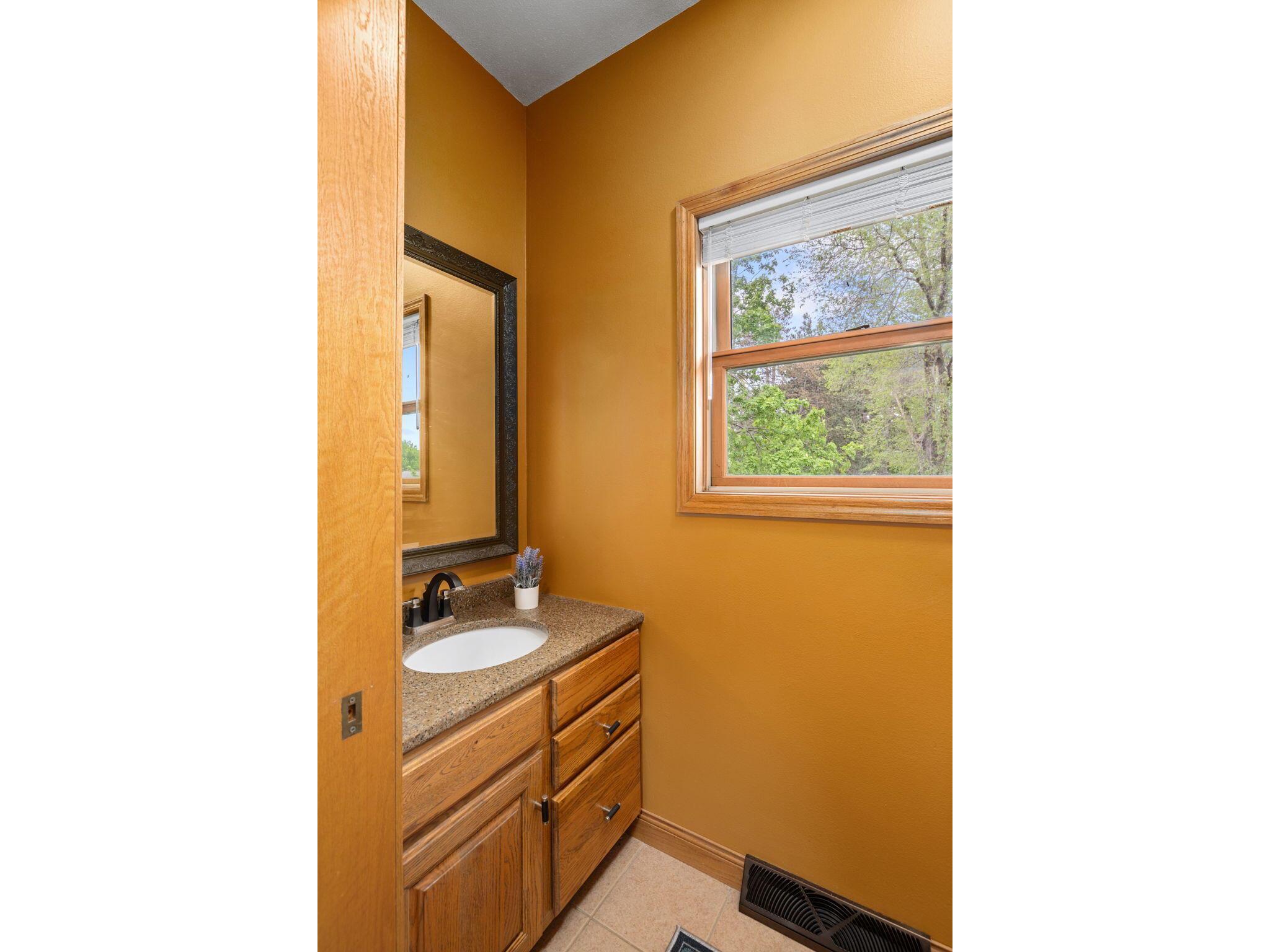 1021 Johnson Onalaska WI 54650 1965394 image14