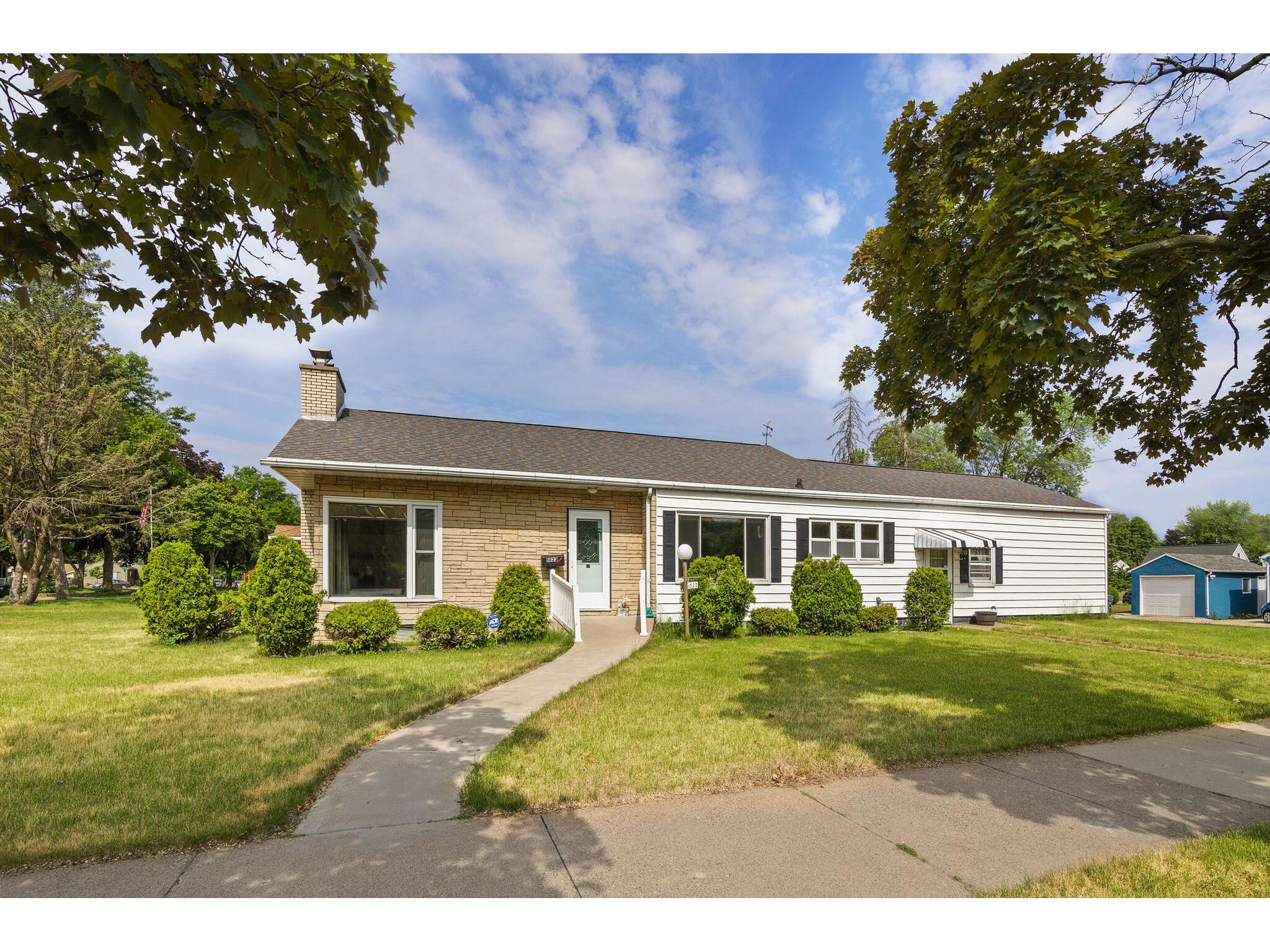 1022 Losey La Crosse WI 54601 1837537 image1