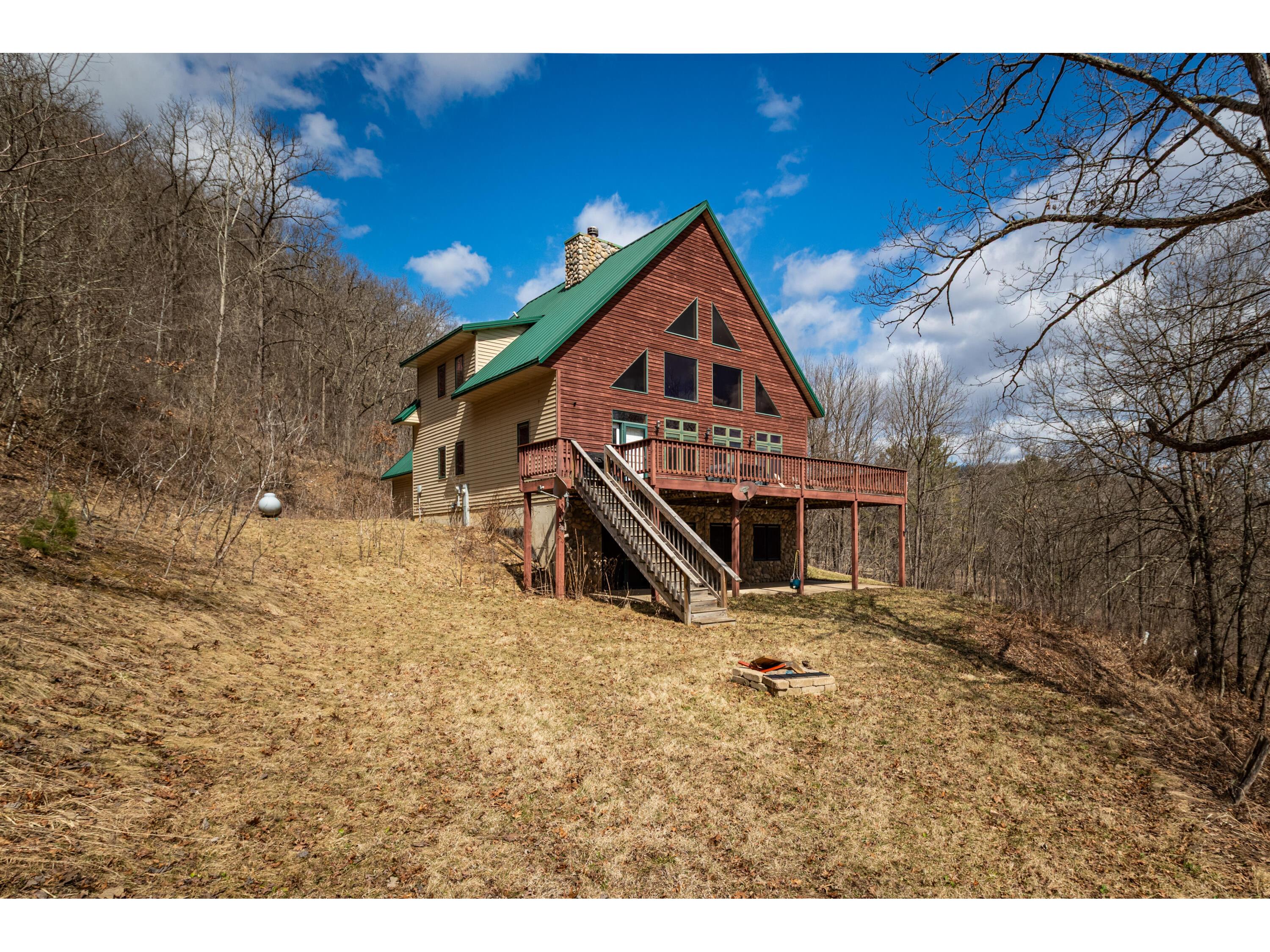 10235 Tavern Clayton WI 54655 1955581 image1