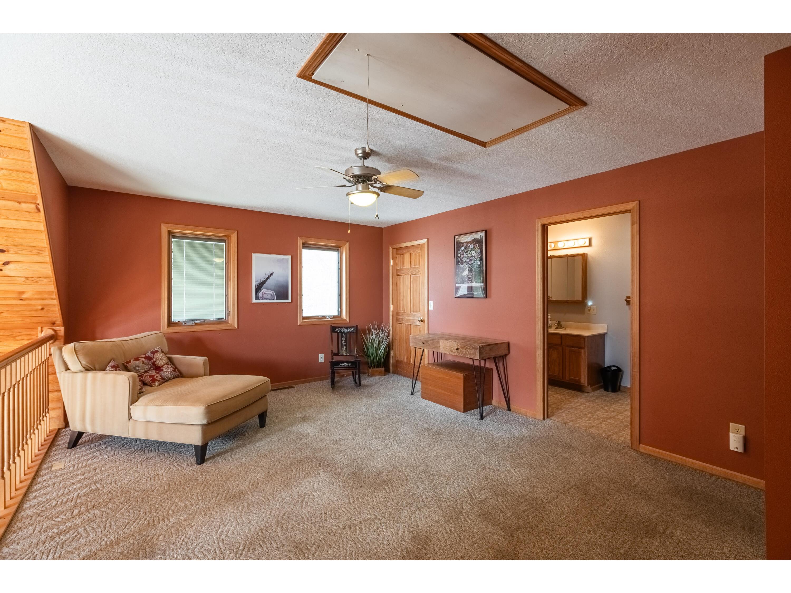 10235 Tavern Clayton WI 54655 1955581 image14