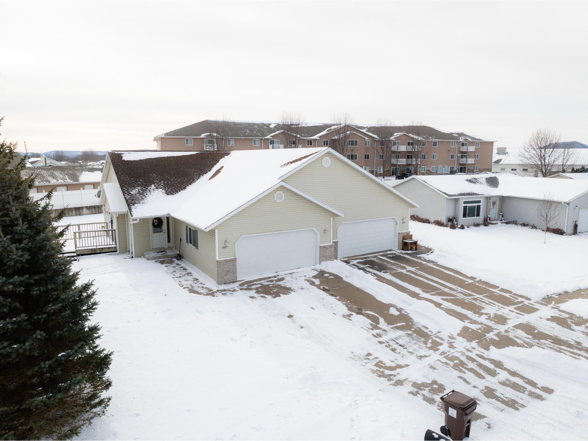 1027 Branding Iron #1027/1029 West Salem WI 54669 1948217 image1