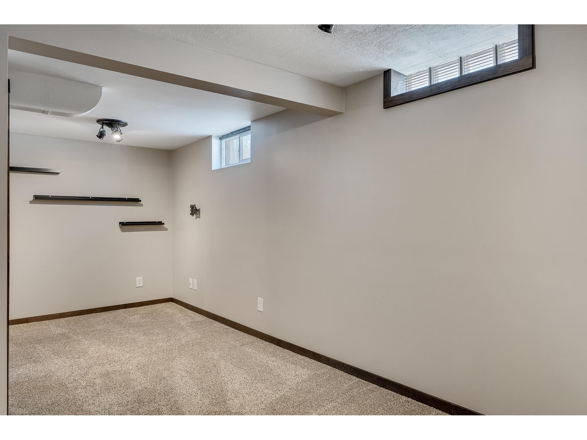 1028 Main Onalaska WI 54650 1954639 image17