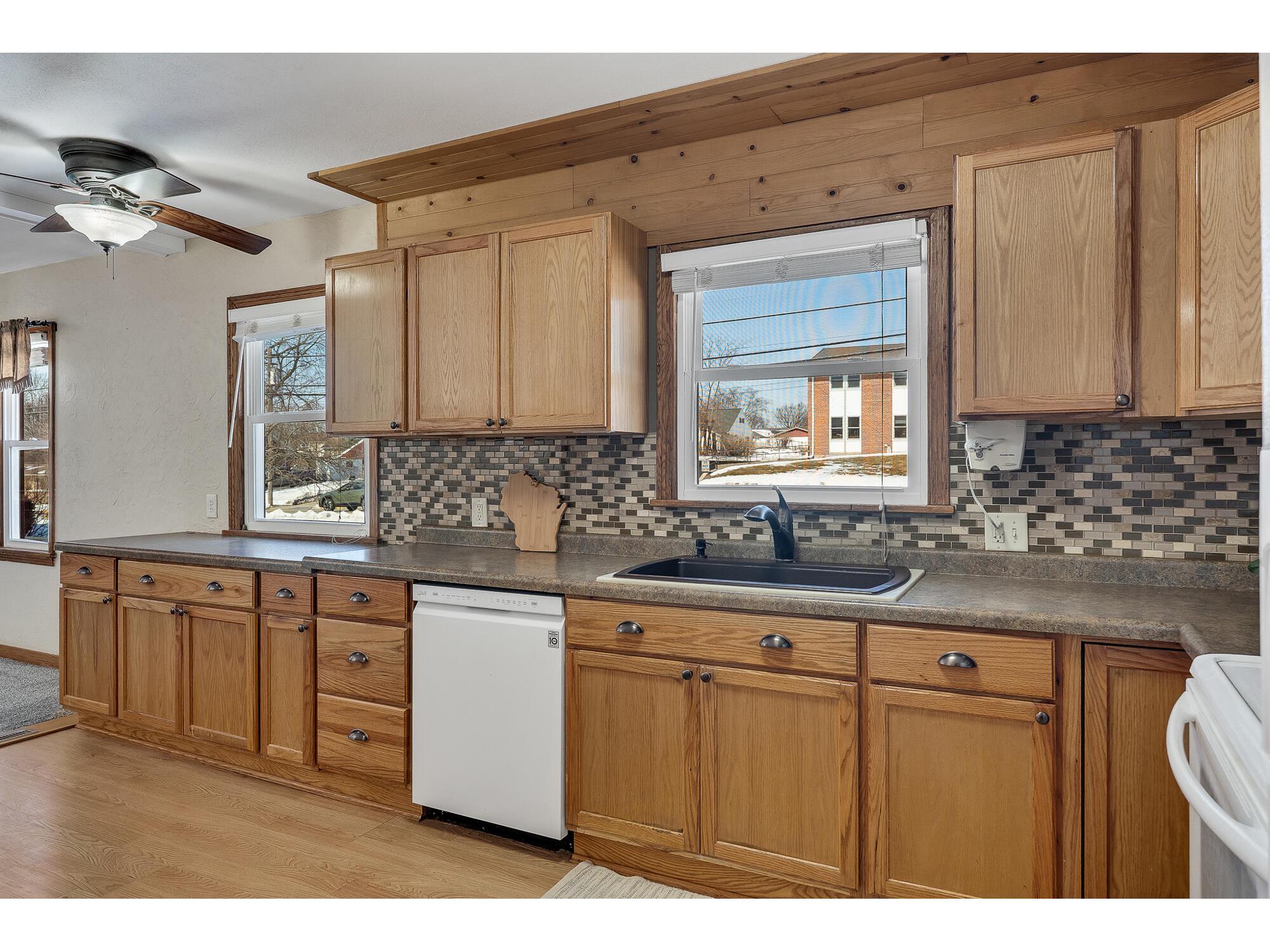 1028 Main Onalaska WI 54650 1954639 image9