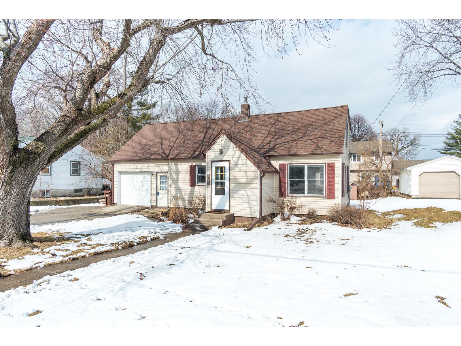 1029 Wilson Onalaska WI 54650 1826709 image1