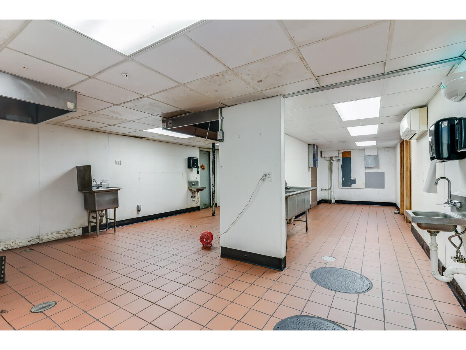 103 3RD #227 MAIN La Crosse WI 54601 1906313 image26