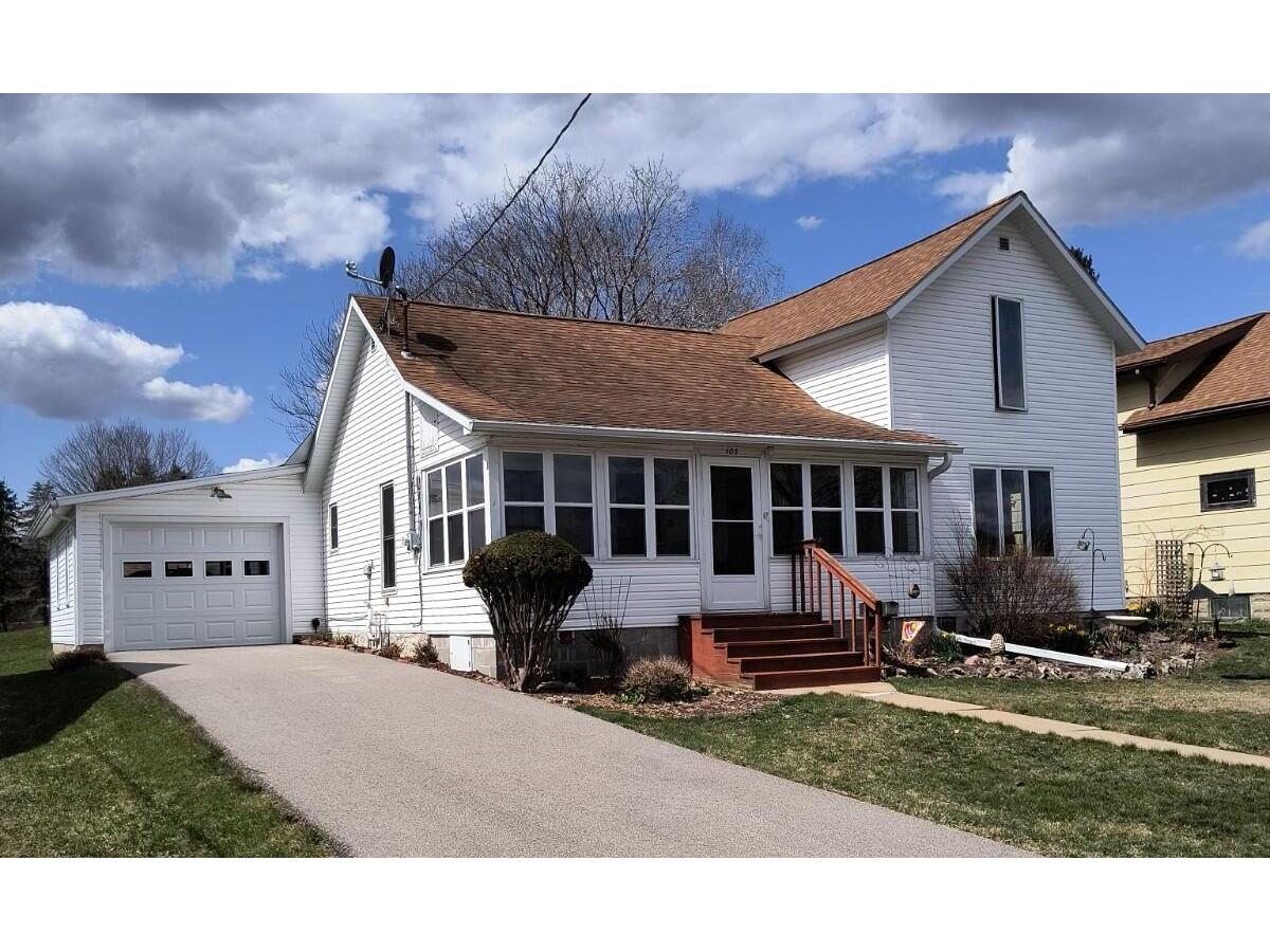 103 First Ontario WI 54651 1870815 image1