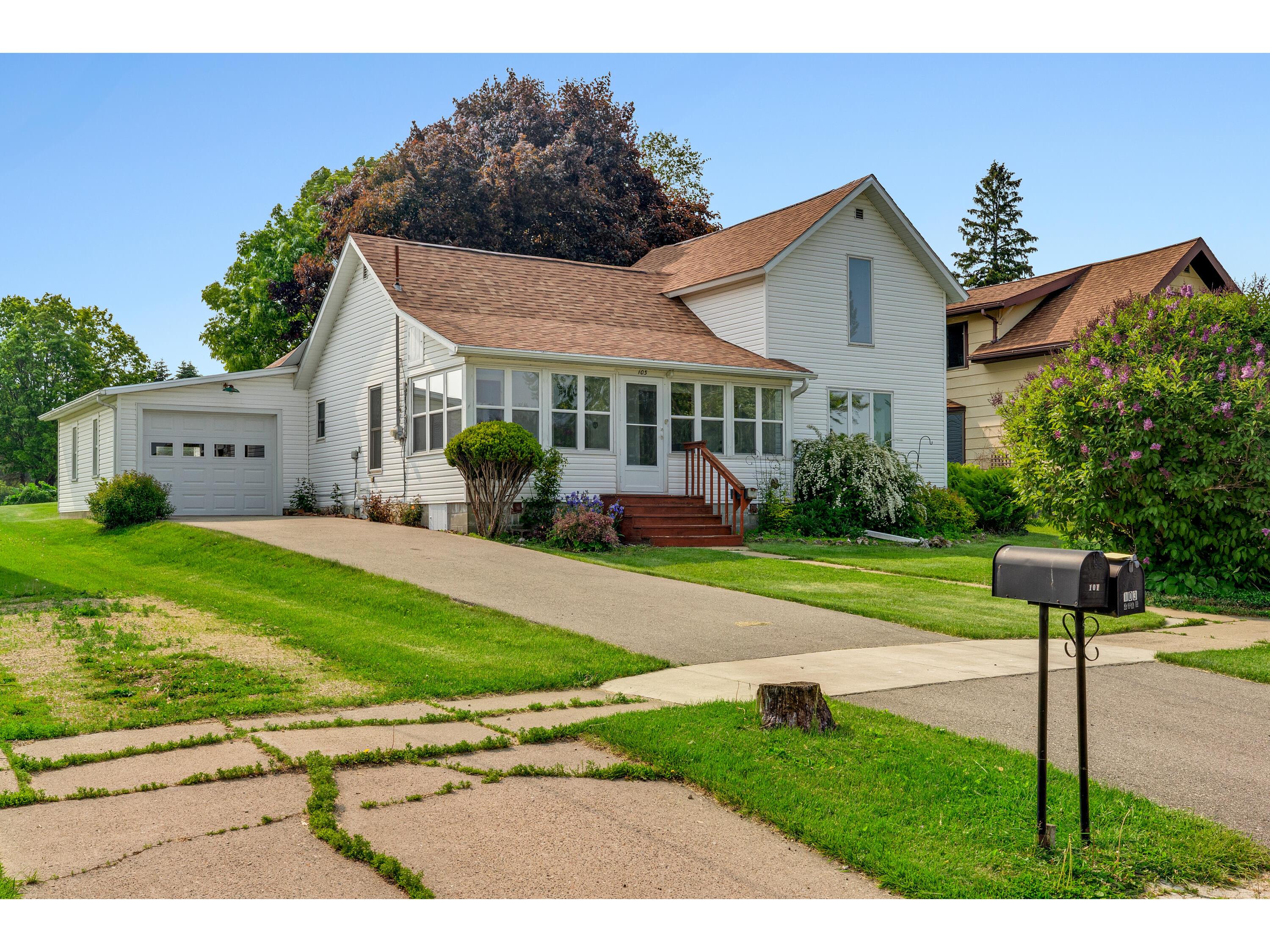 103 First Ontario WI 54651 1920841 image1