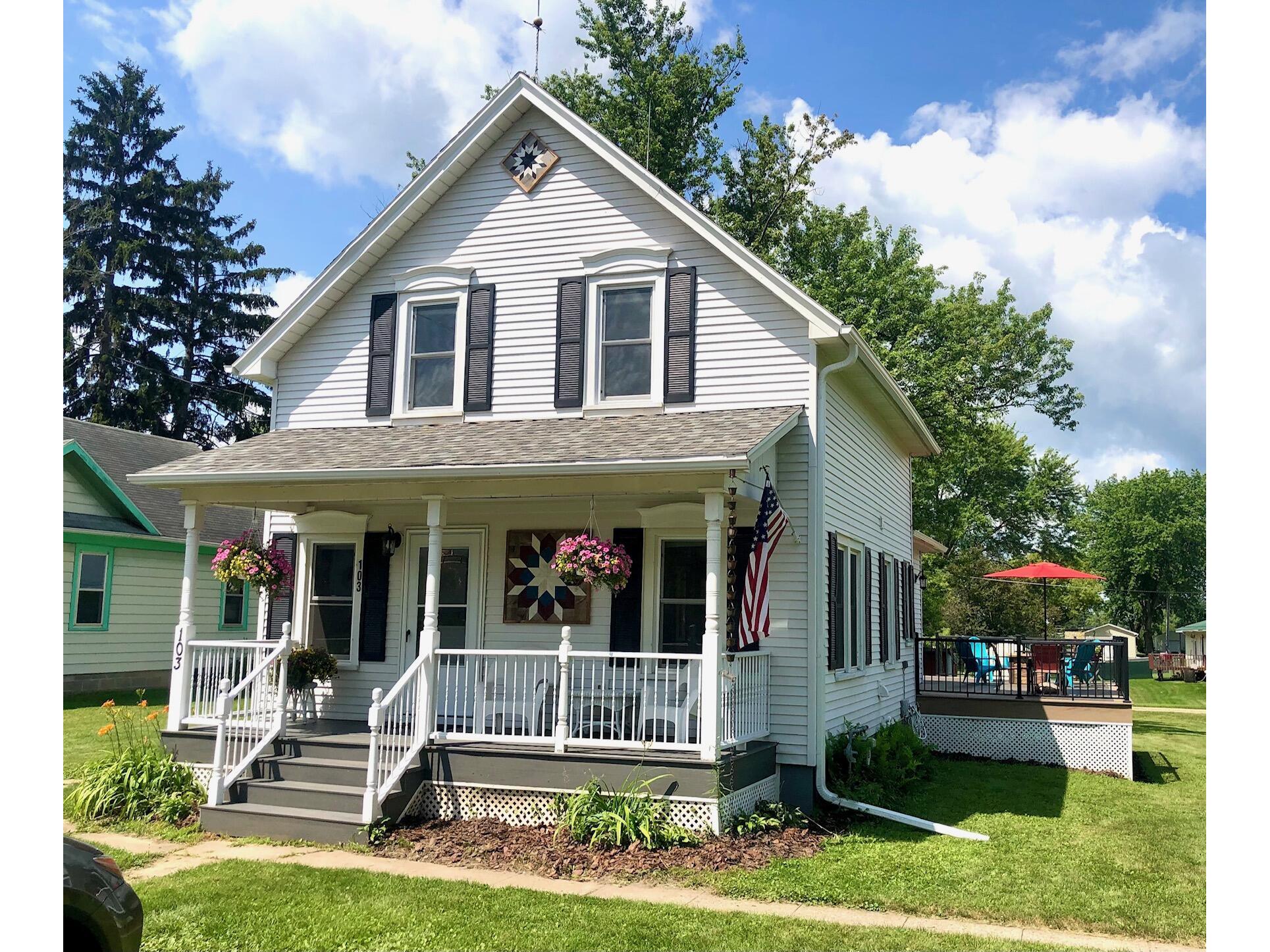 103 Oak St S, Rockland, WI, 54653 MLS 1783327 Edina Realty