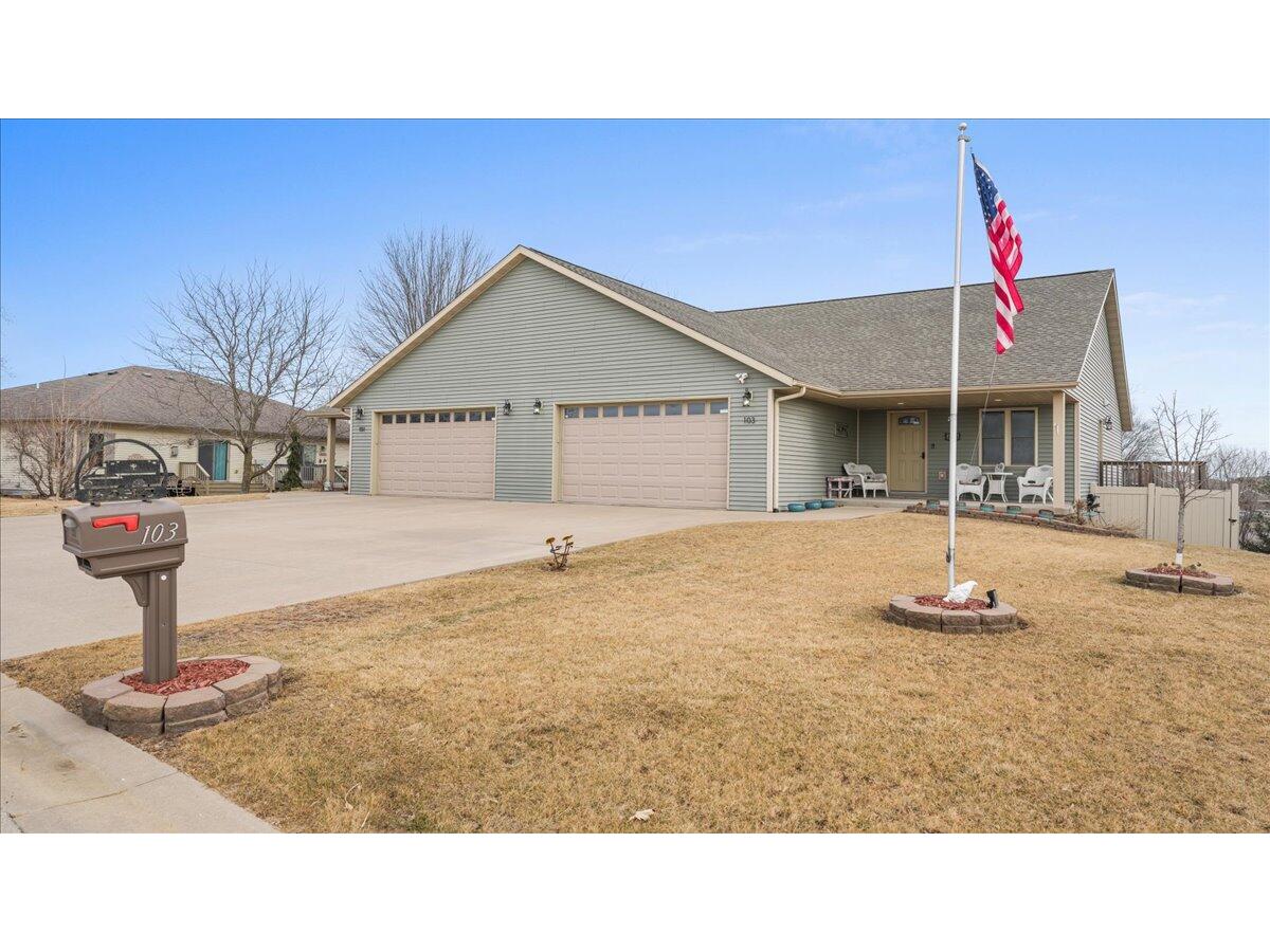 103 Sunflower Westby WI 54667 1906165 image1