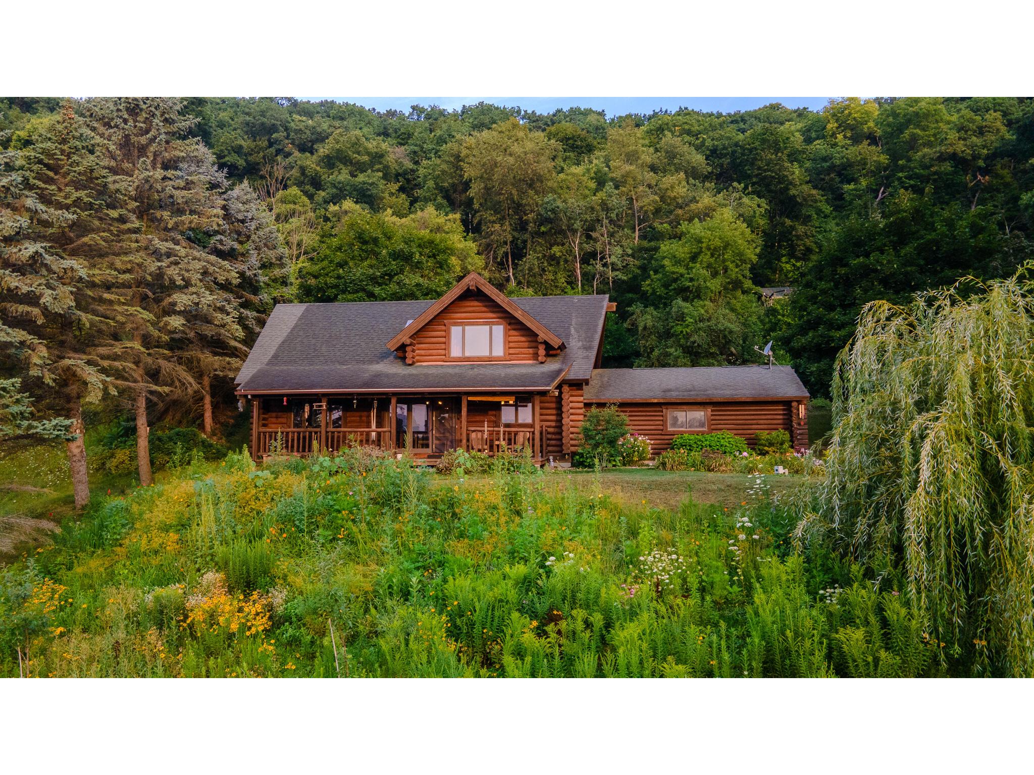 1033 Butternut La Crescent MN 55947 1924089 image1