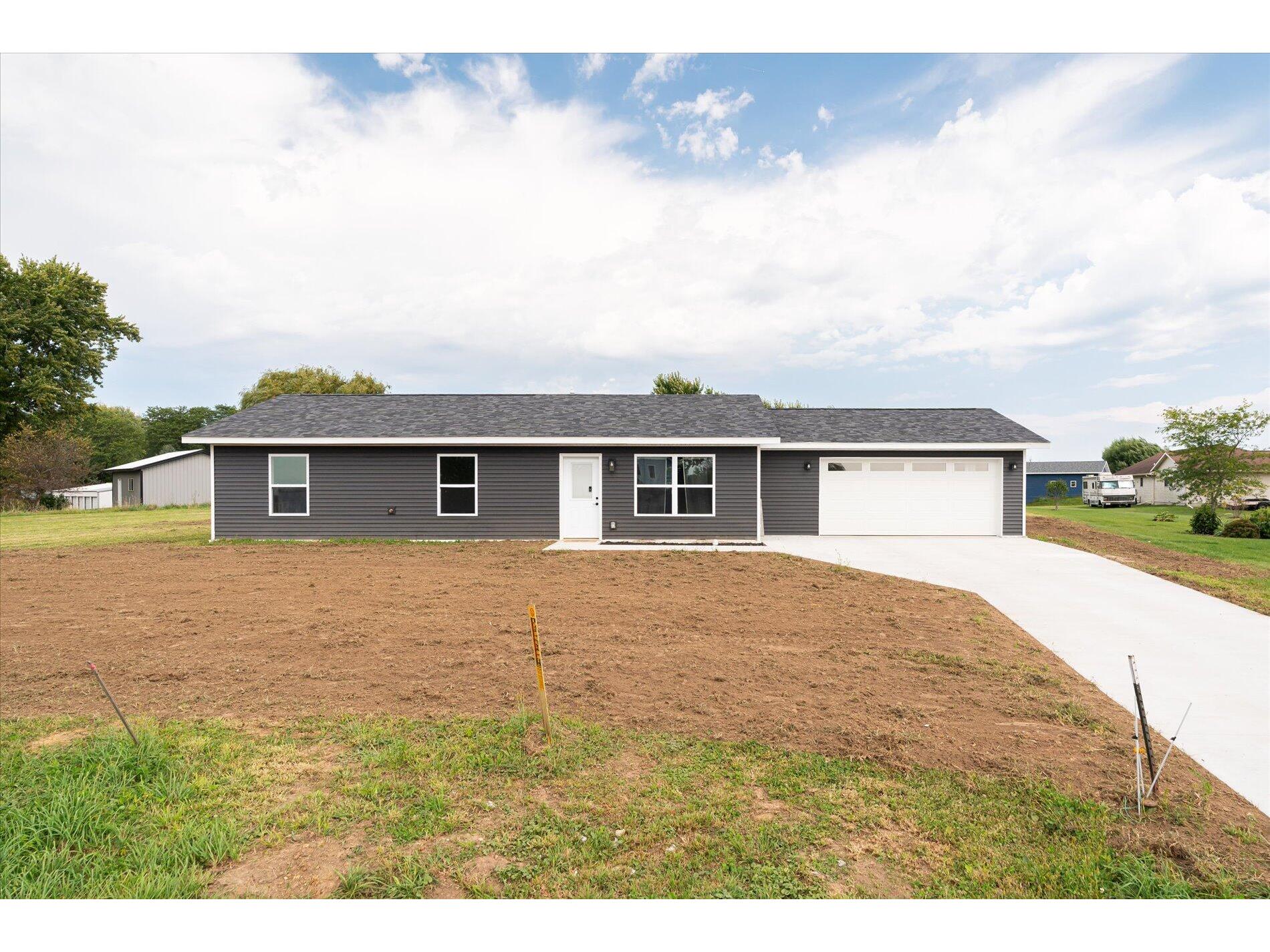 104 Pedretti Westby WI 54667 1891814 image1