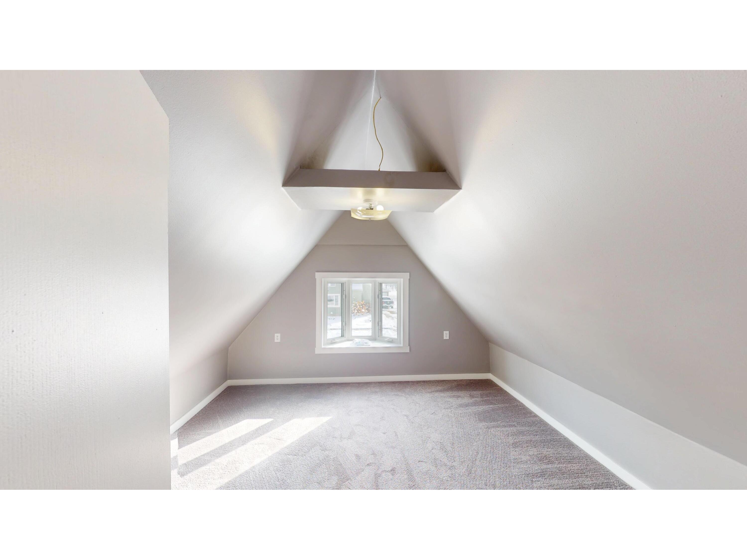 104 W 5th Cochrane WI 54622 1944500 image19