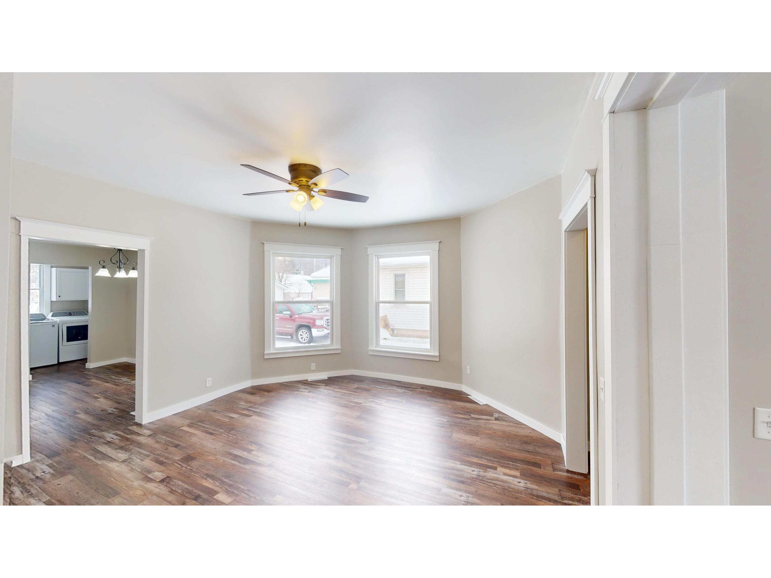 104 W 5th Cochrane WI 54622 1944500 image3