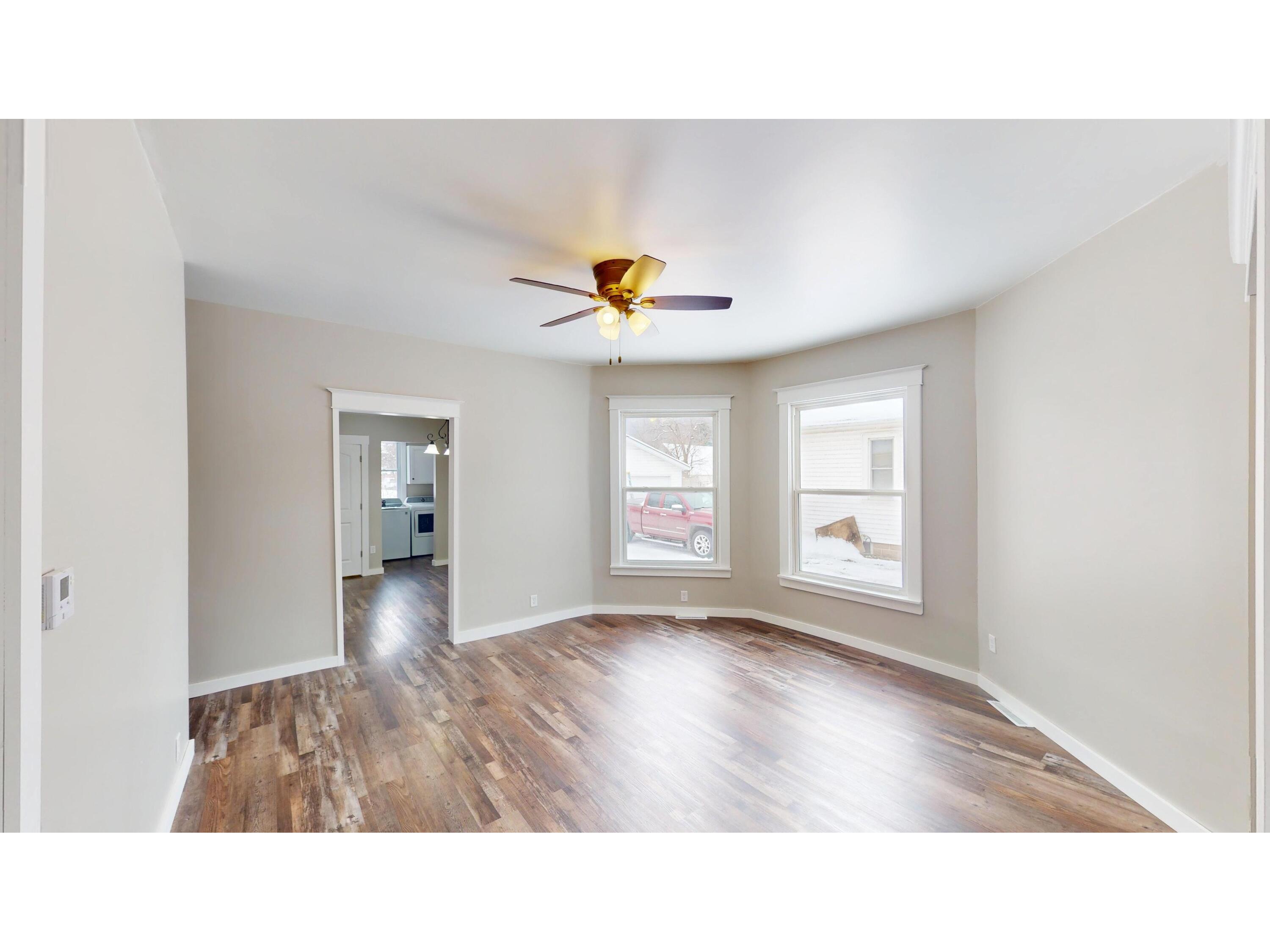 104 W 5th Cochrane WI 54622 1944500 image32