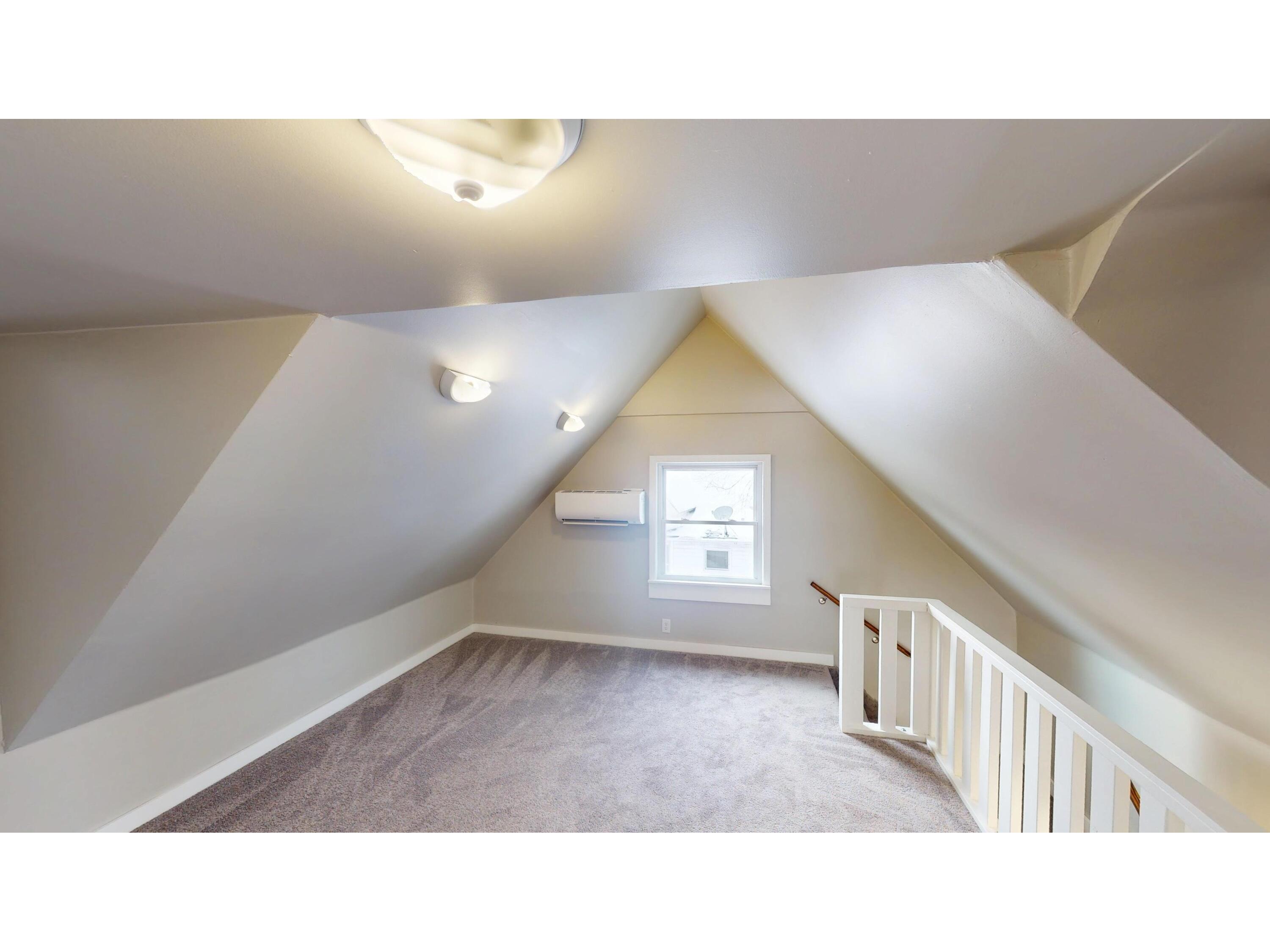 104 W 5th Cochrane WI 54622 1944500 image36