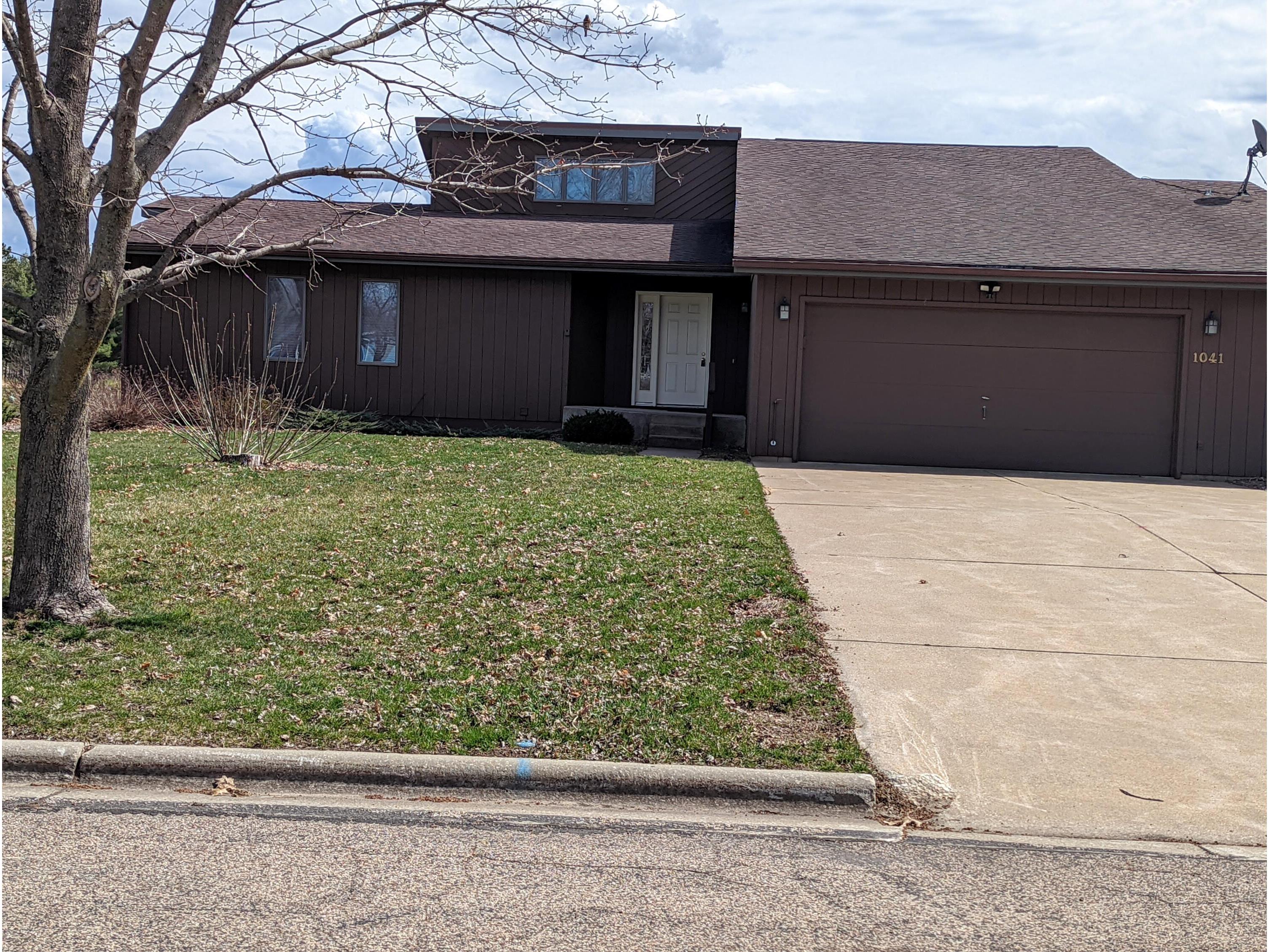 1041 N Fairway Sparta WI 54656 1870707 image1
