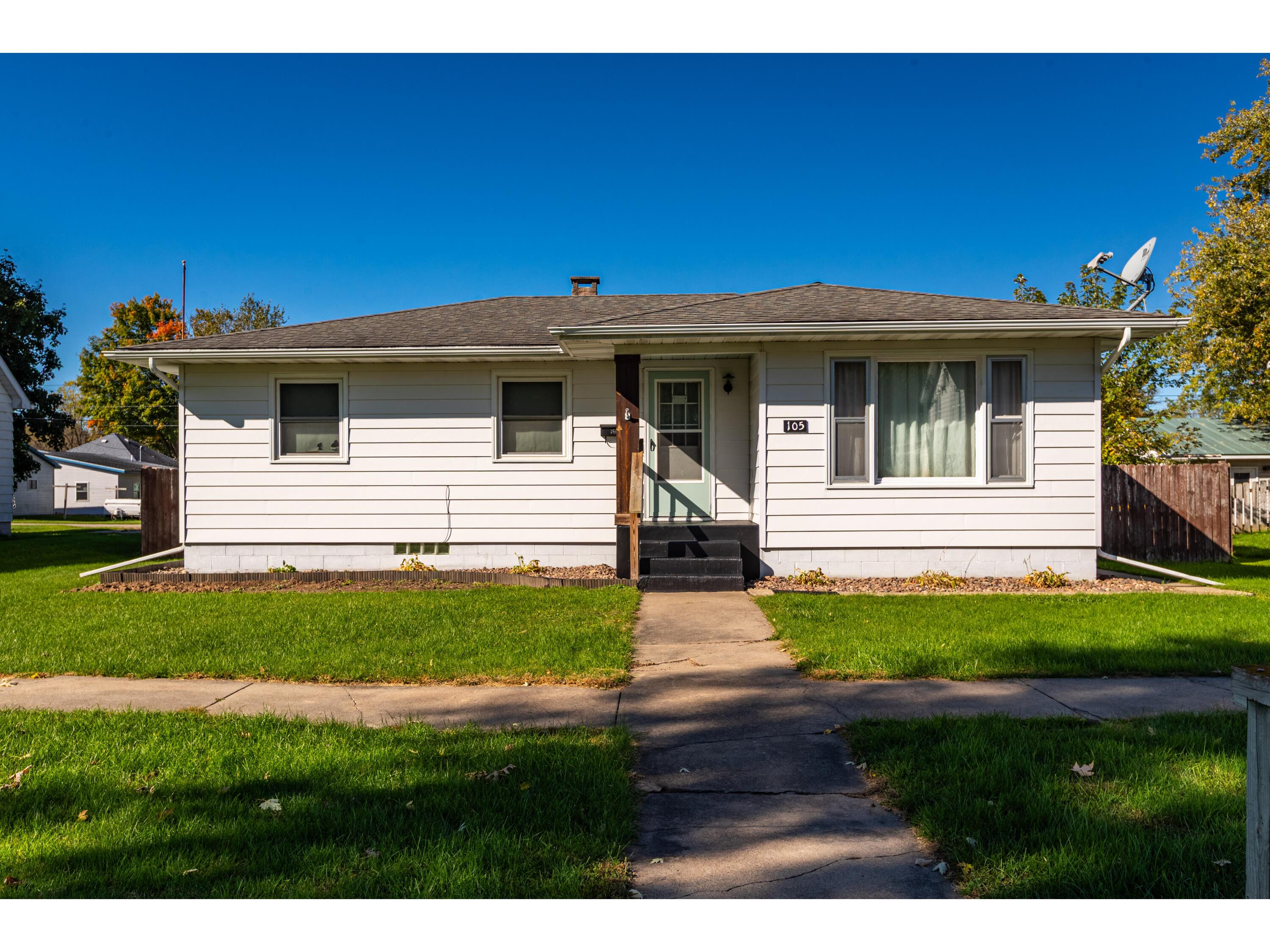 105 2nd Melrose WI 54642 1939480 image1