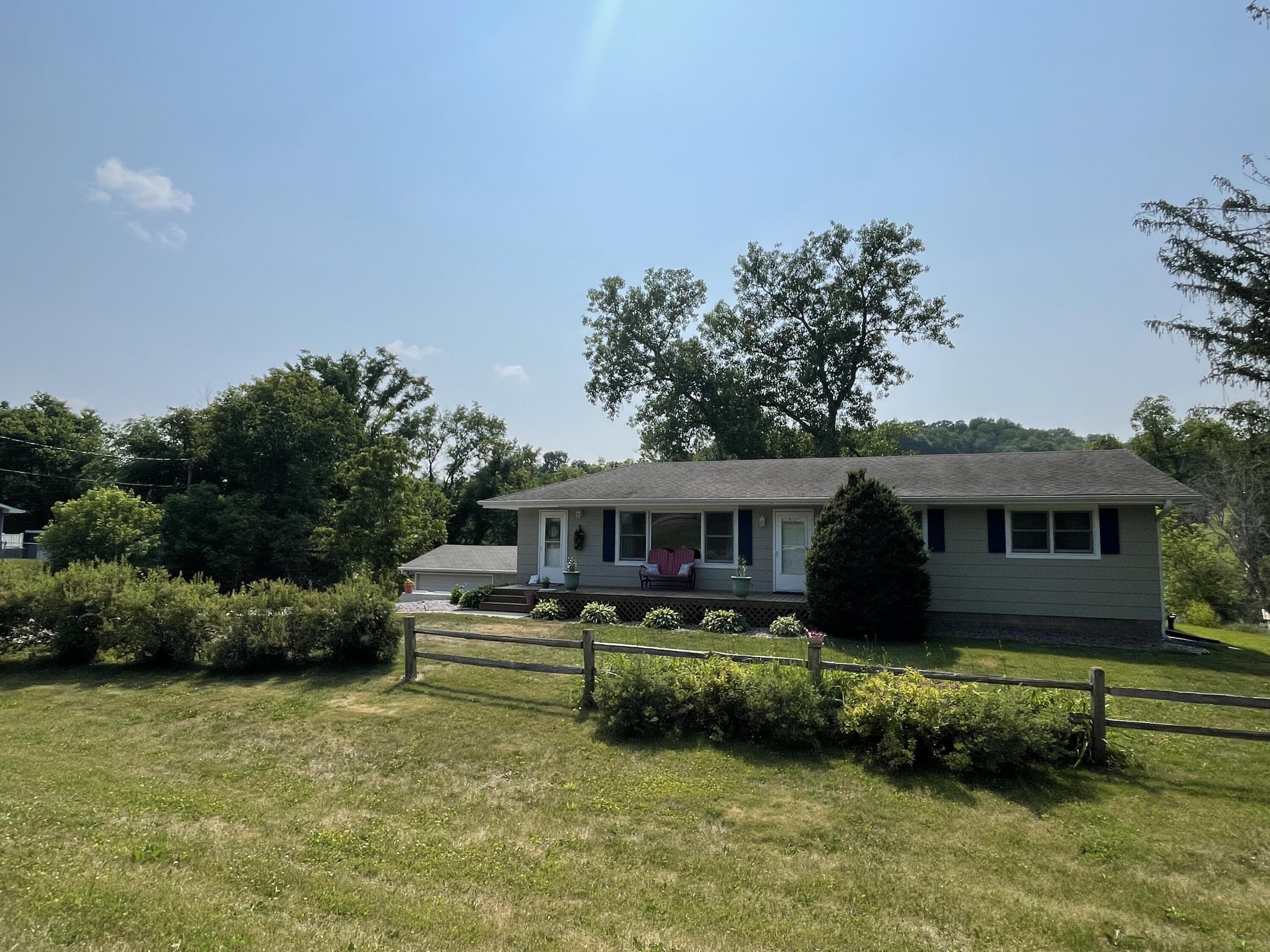 1050 Town Hall, La Crescent, MN, 55947 MLS 1838851 Edina Realty