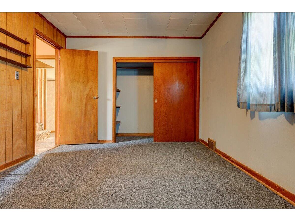 1053 Mitscher Hillsboro WI 54634 1965743 image16